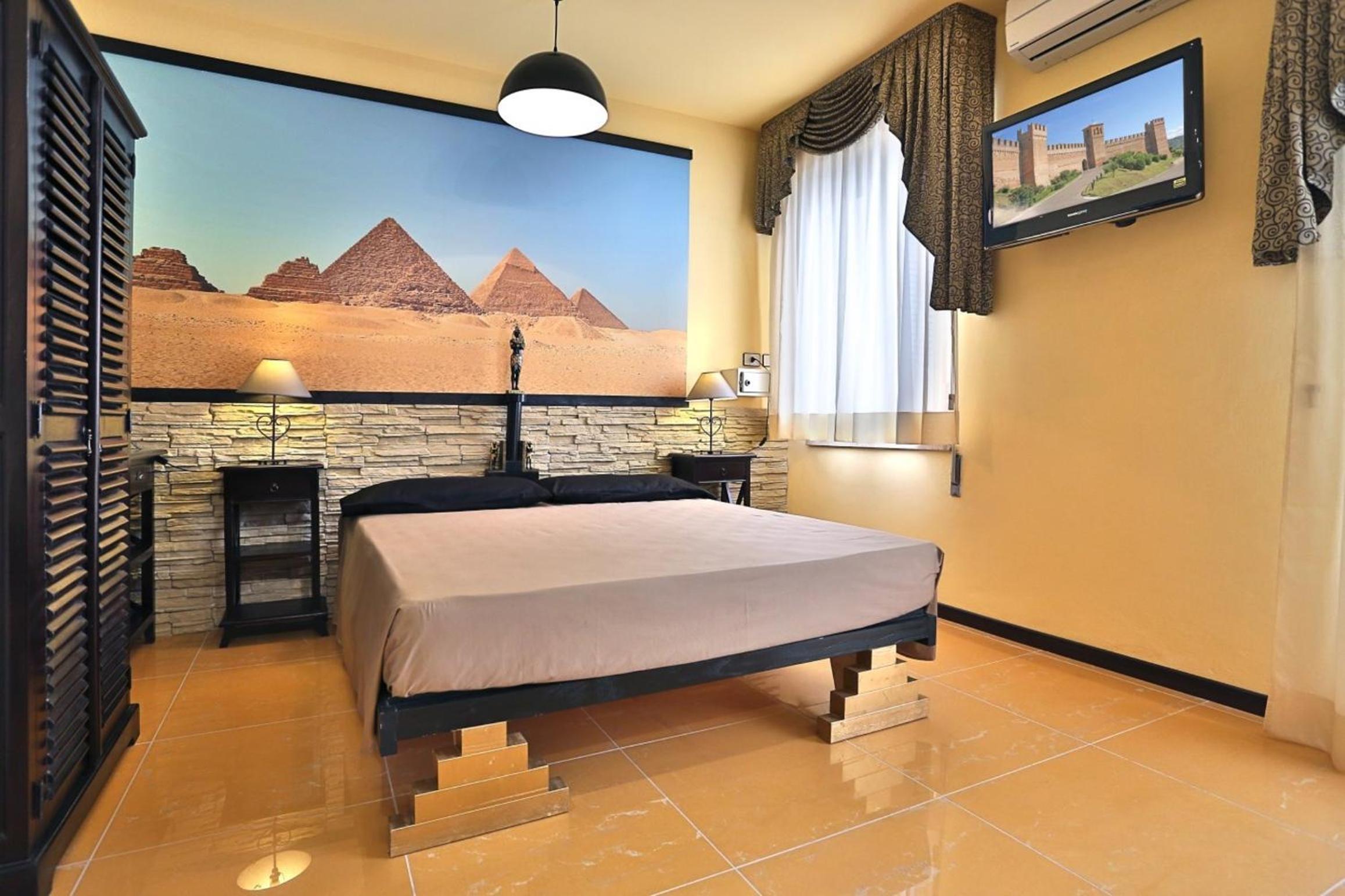 Superior Family Room (2 Adults + 3 Children) - Photo 1