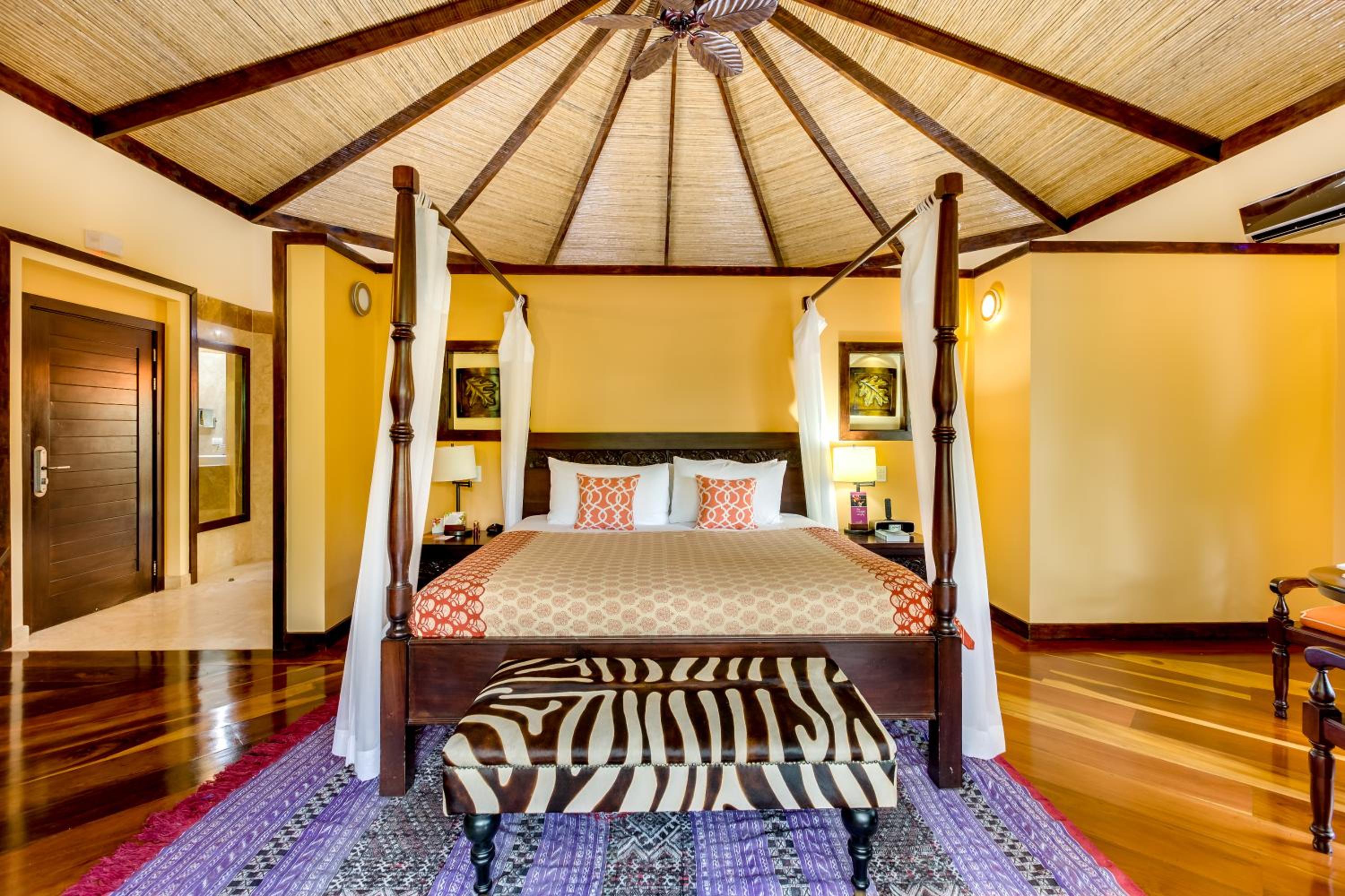Suite with Private Pool photo 2