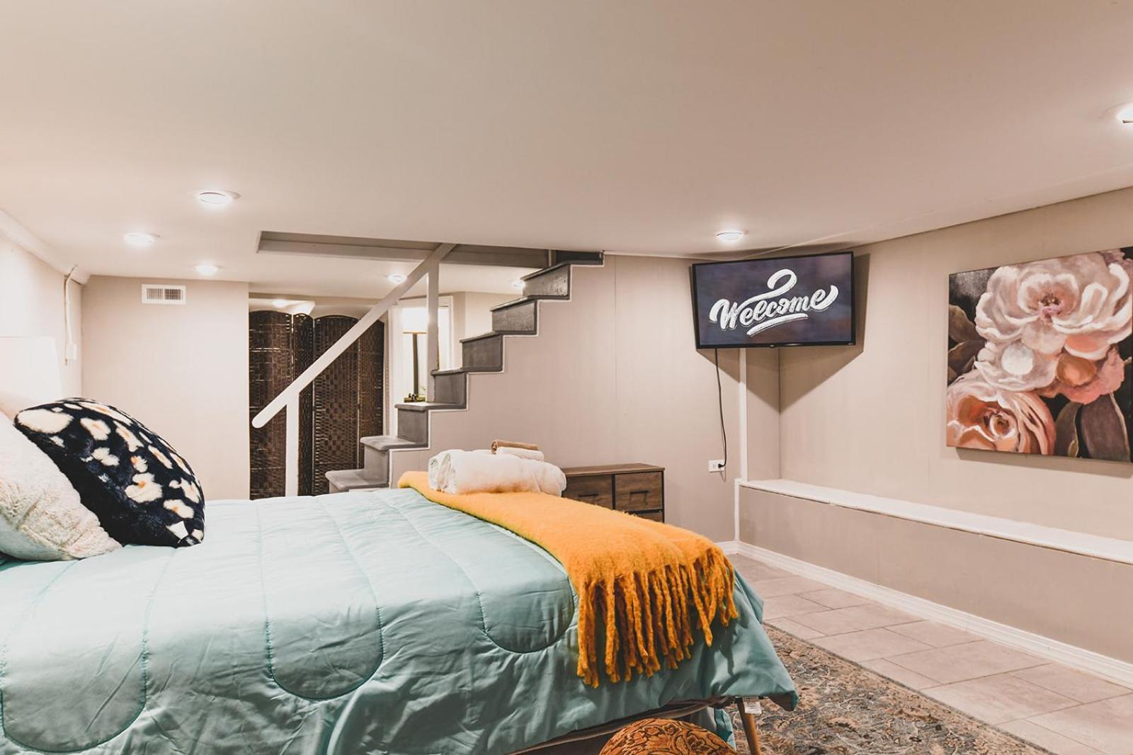Three-Bedroom House photo 3