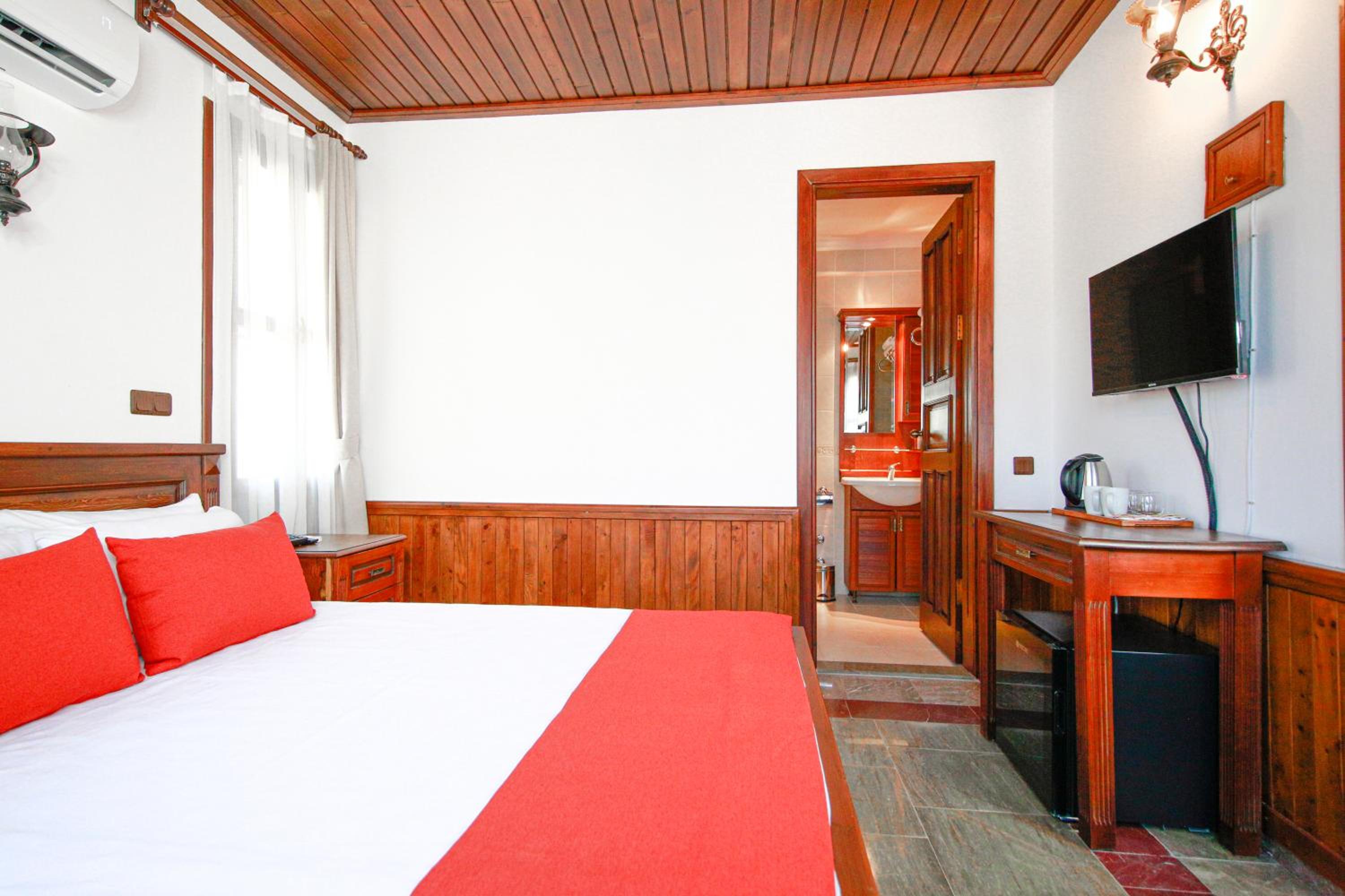 Double Room With Mountain View - Photo 20