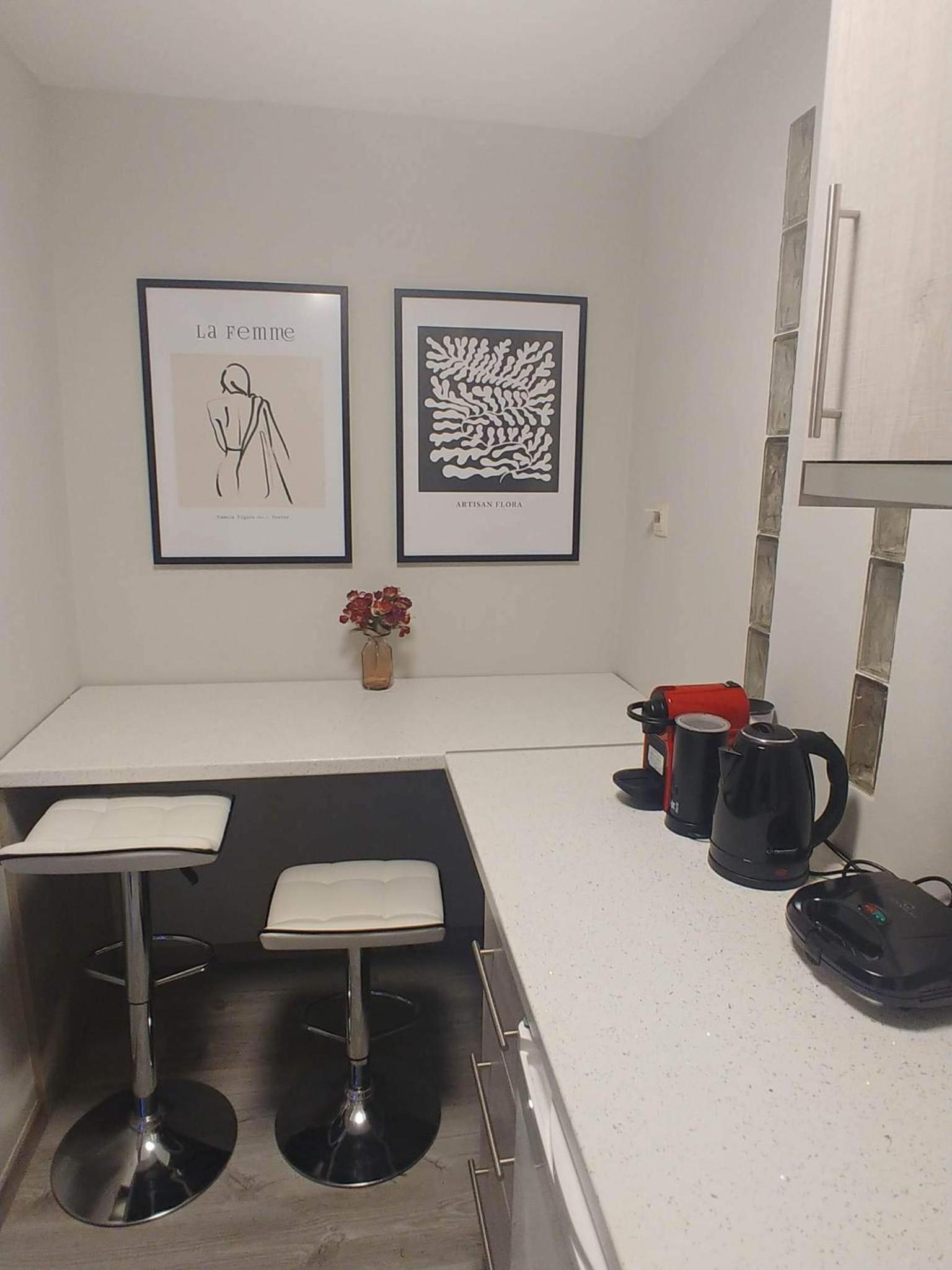 Suite with Lake View - Photo 27