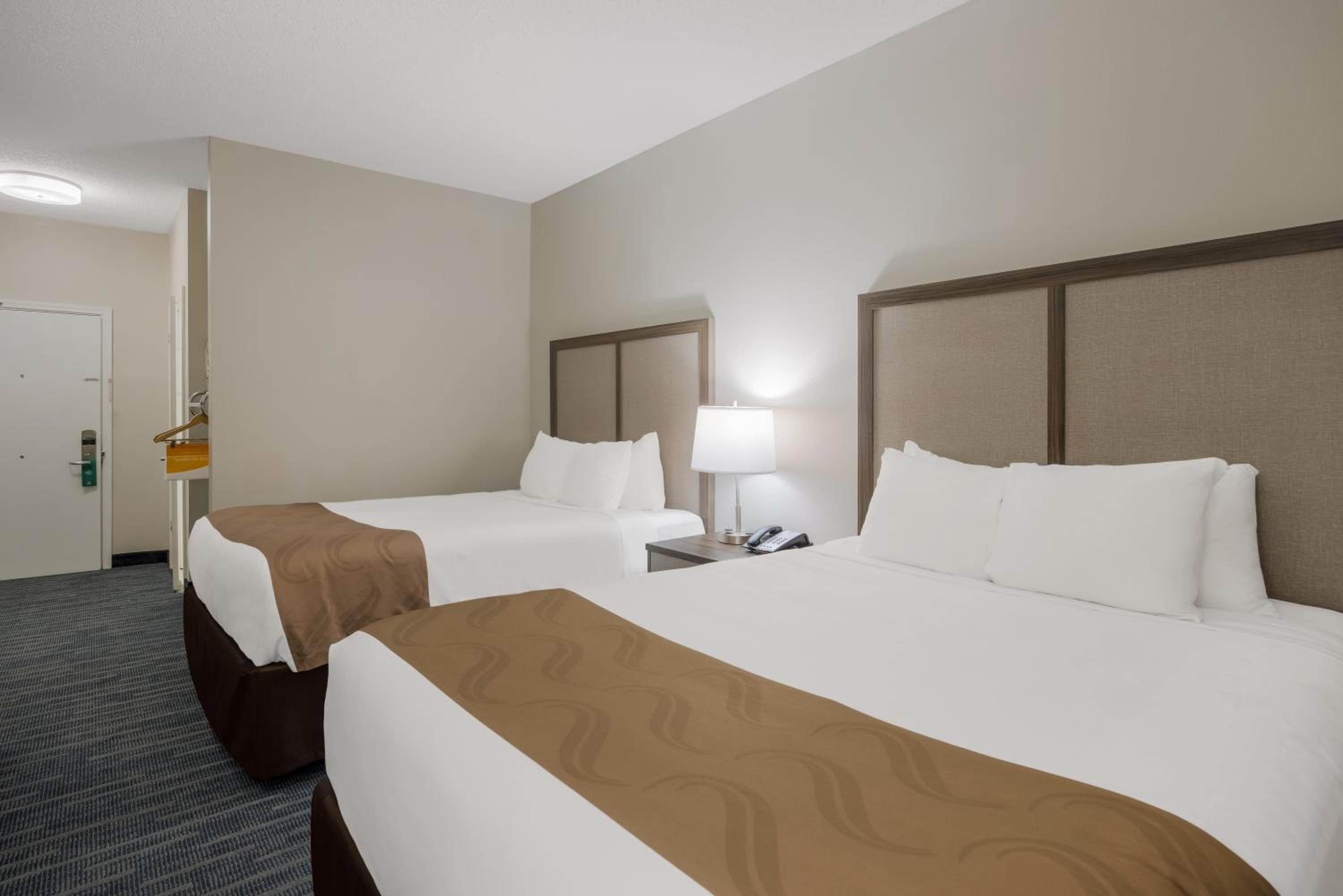 Double Room with Two Double Beds - Accessible/Non Smoking photo 1