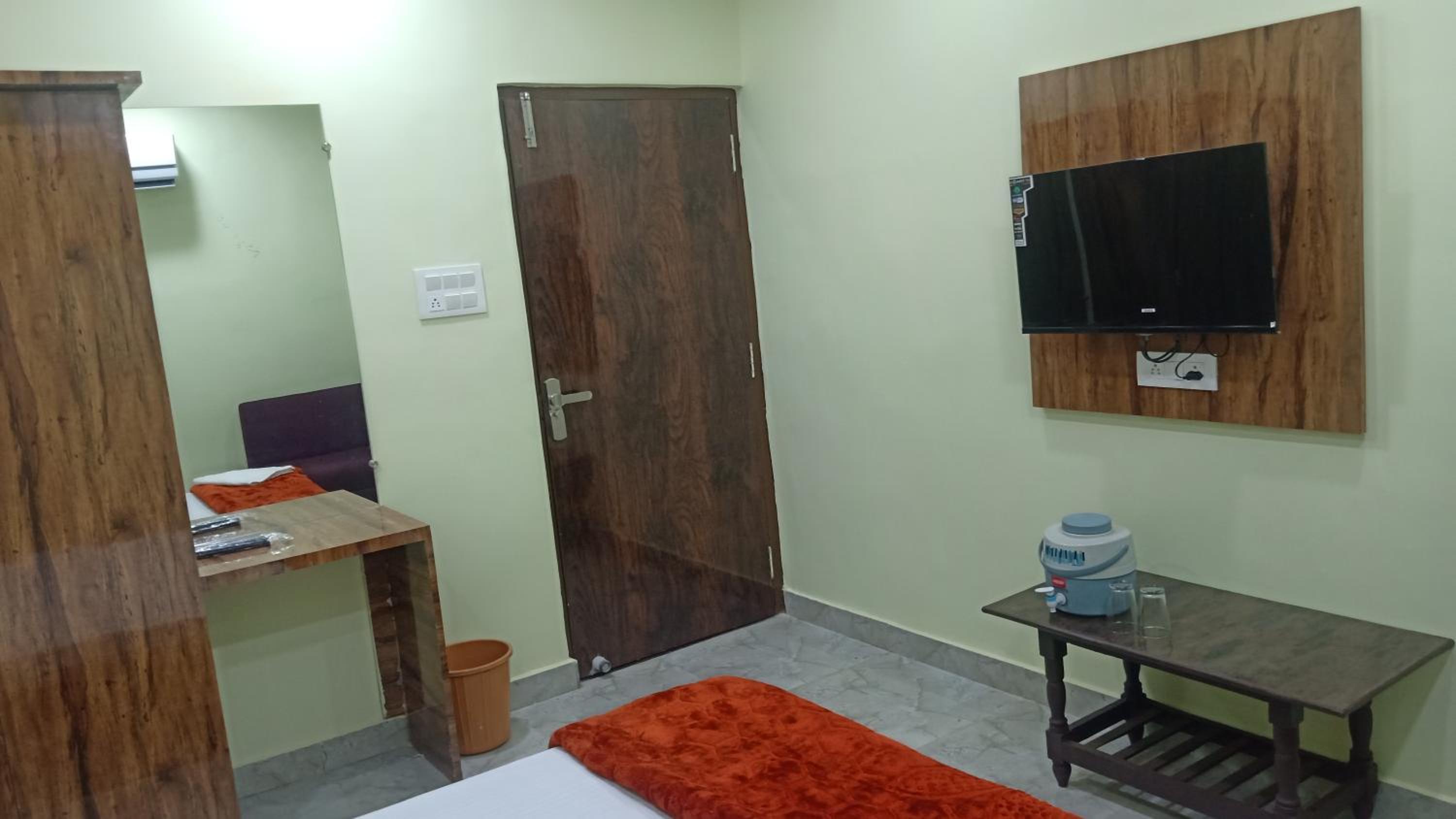 Deluxe Double Room with Extra Bed photo 3