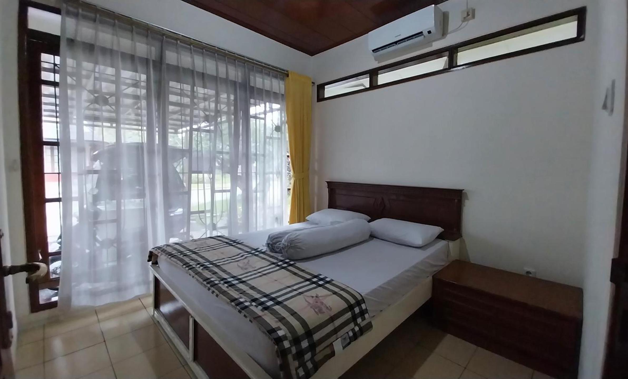Three-Bedroom Villa photo 1