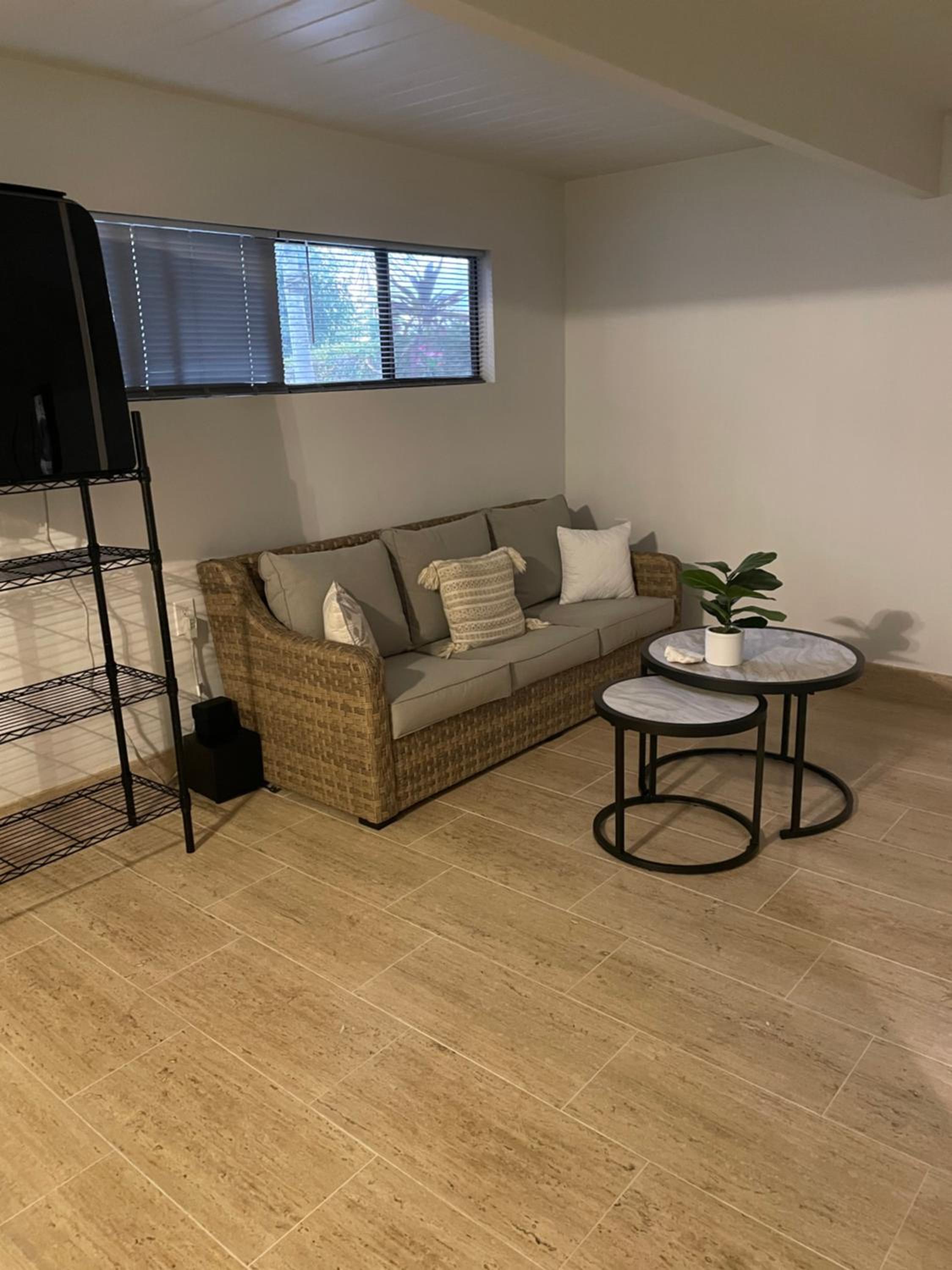 One-Bedroom House photo 1