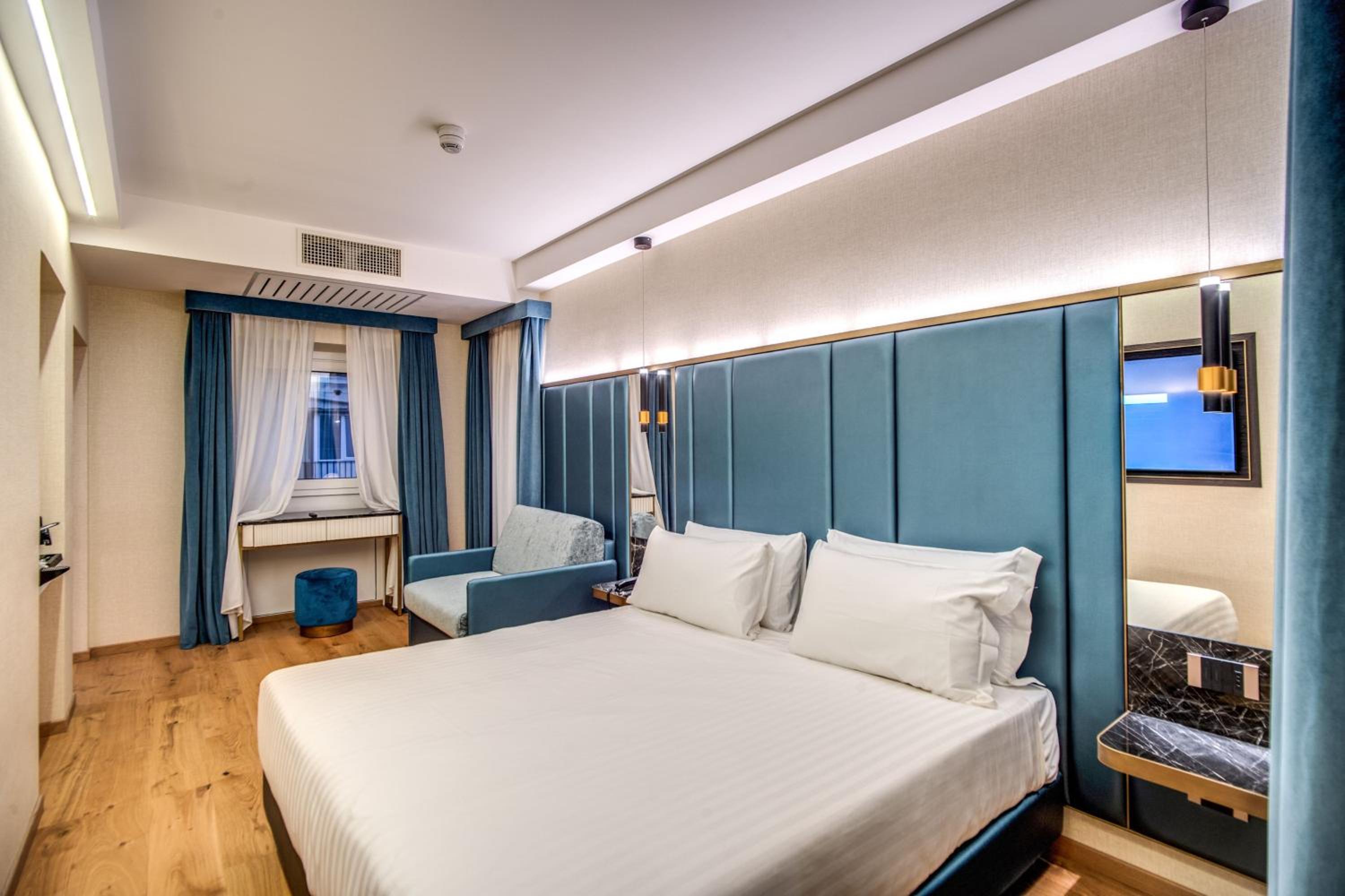 Double or Twin Room with Terrace