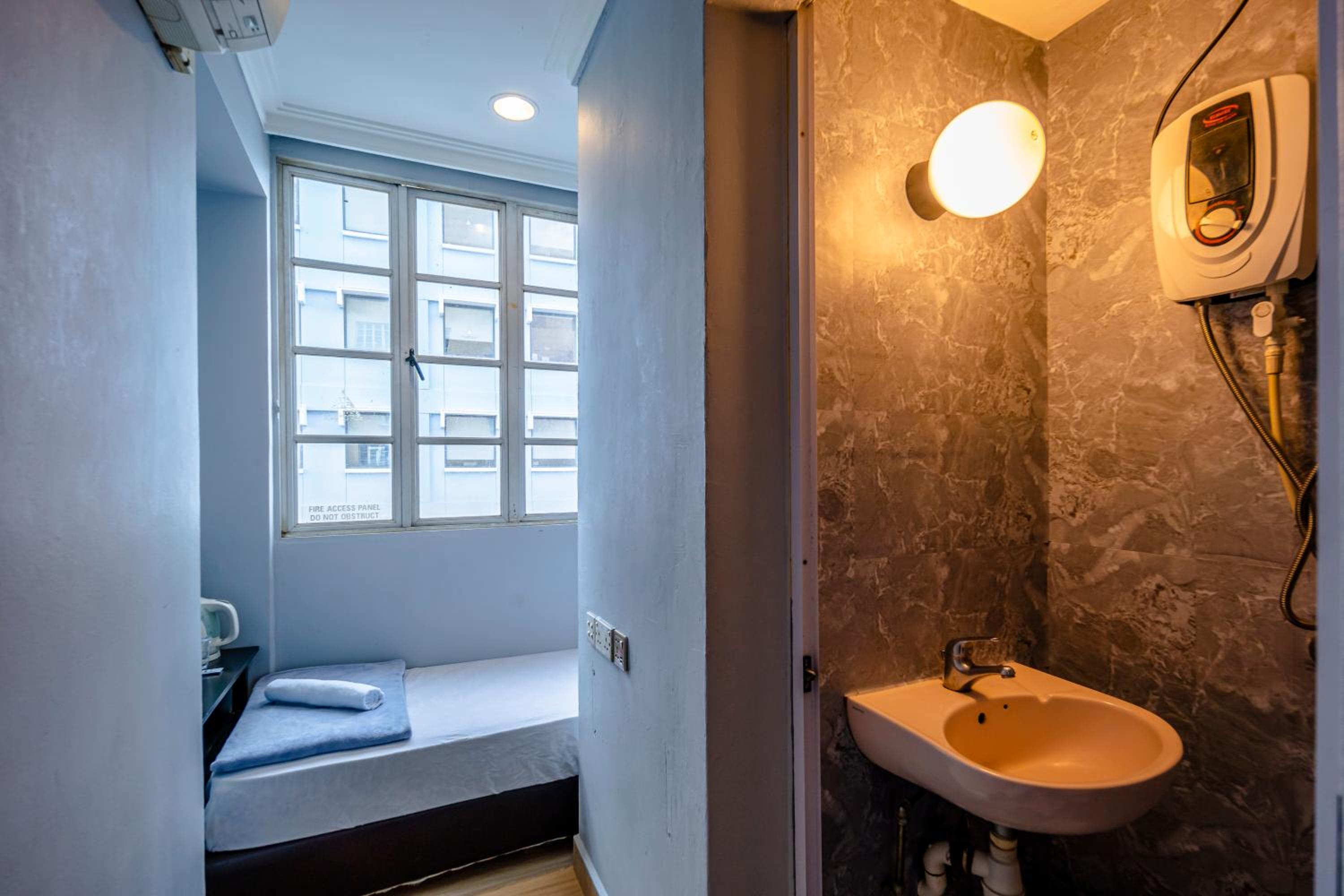 Single Room photo 2