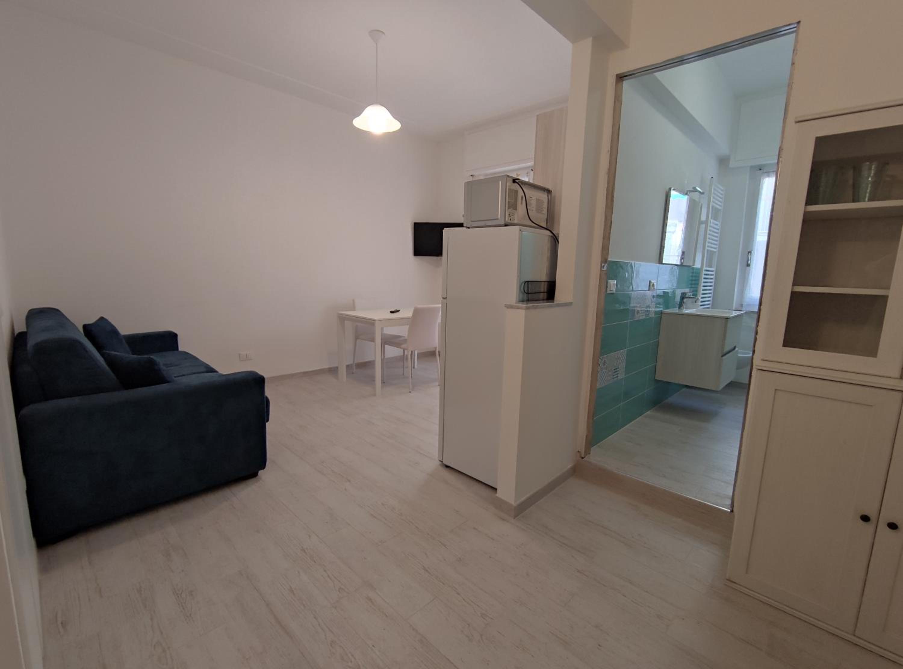 Apartment with Balcony photo 1