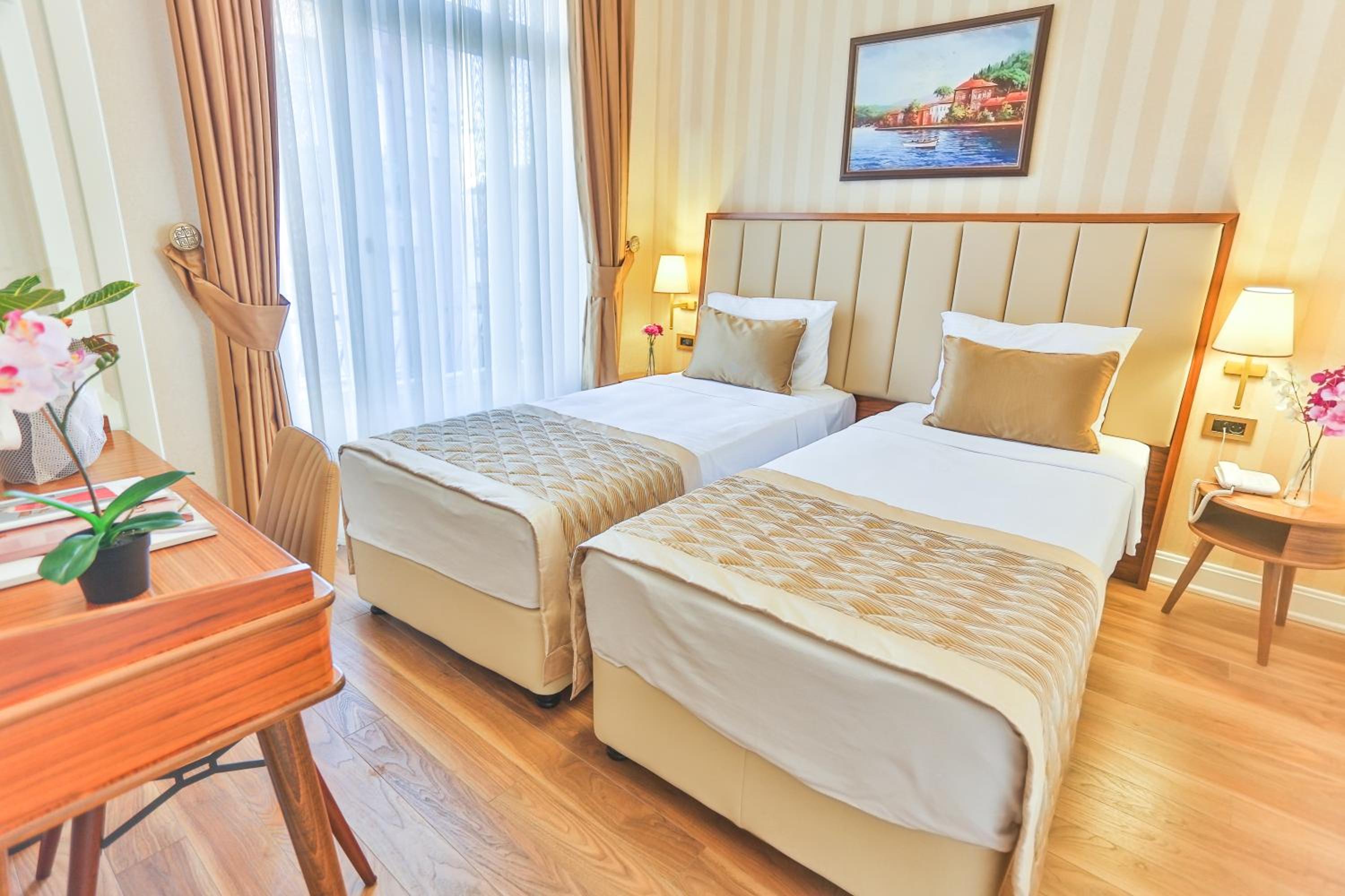 Triple Room with Balcony photo 1