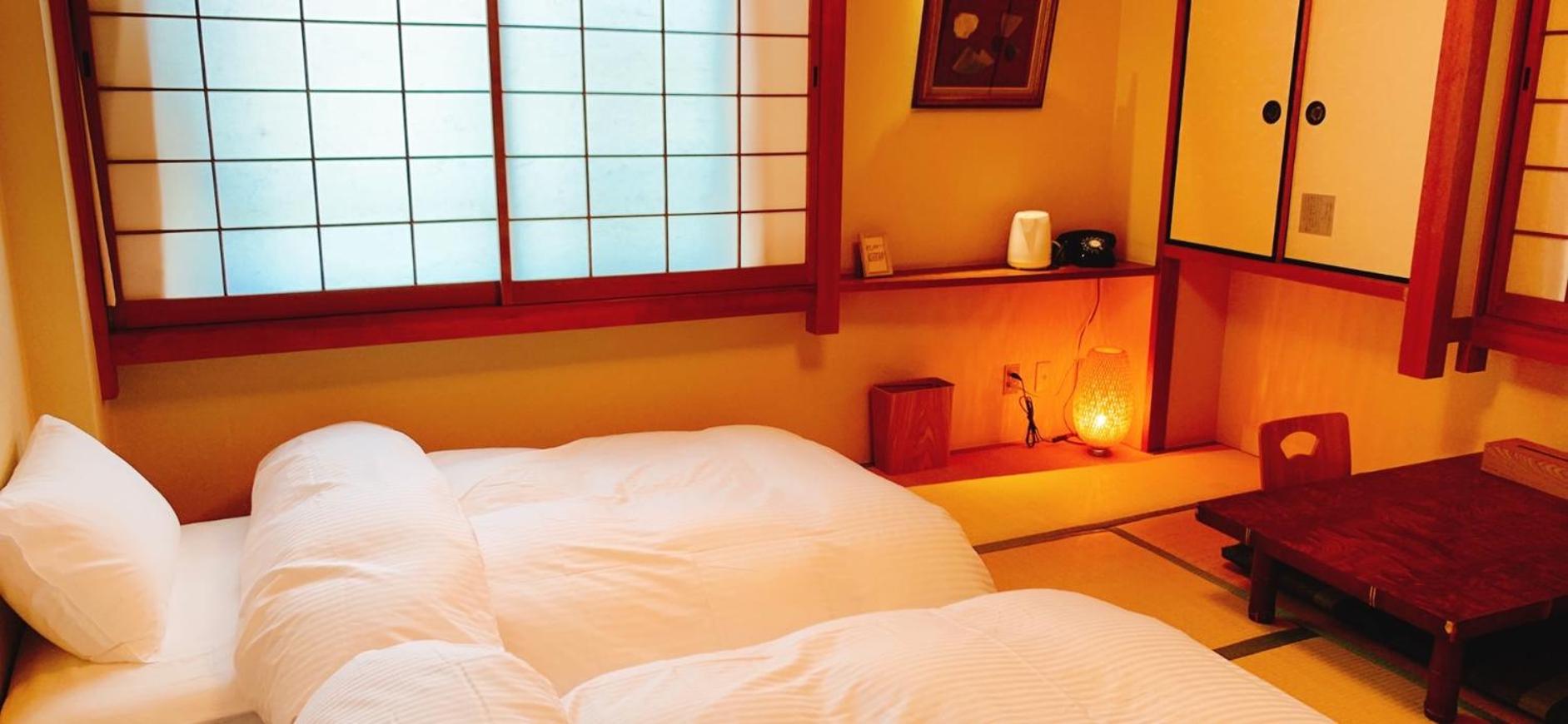 Twin Room with Private Bathroom - Photo 1