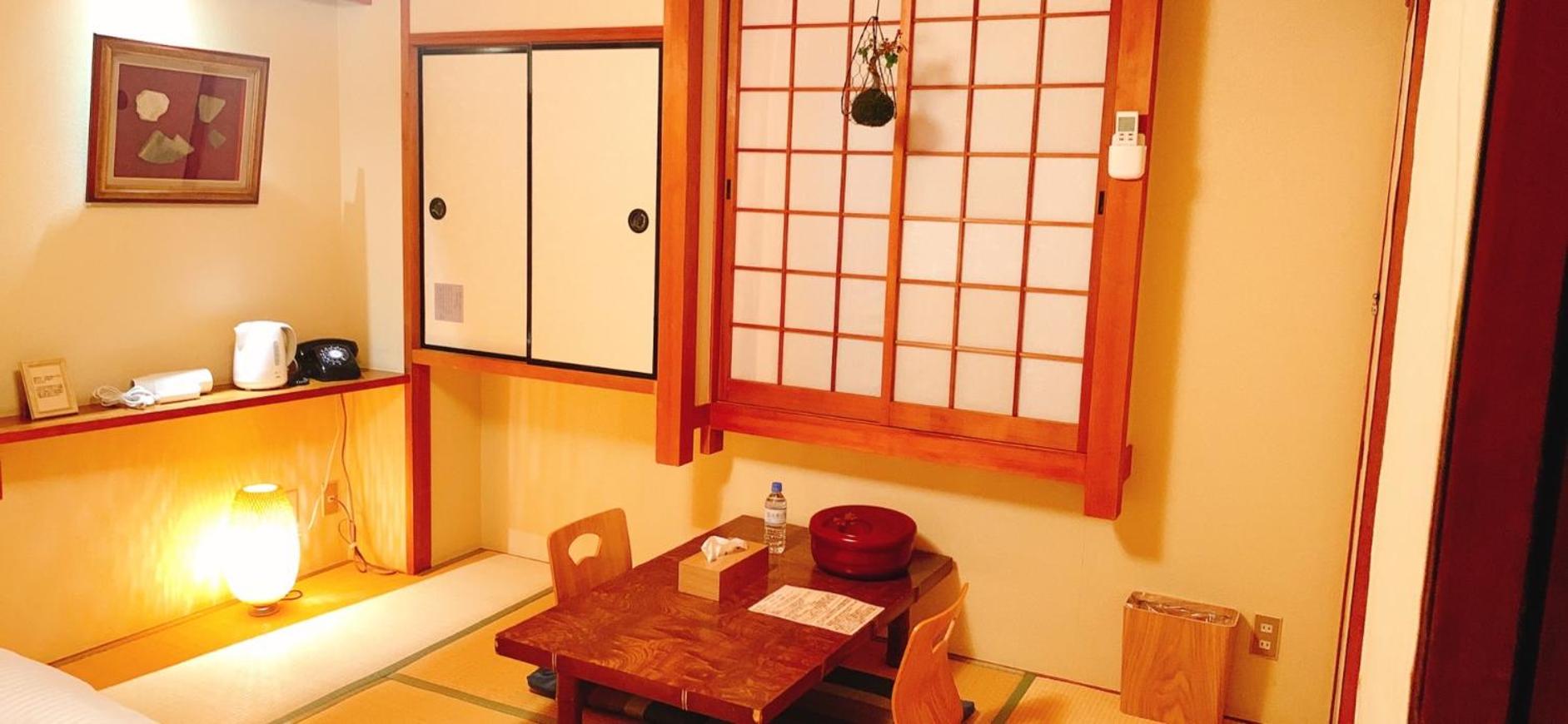 Twin Room with Private Bathroom - Photo 5
