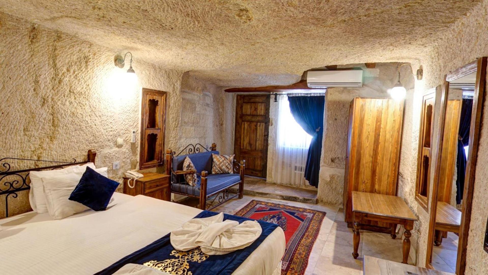 Deluxe Double Room photo 2