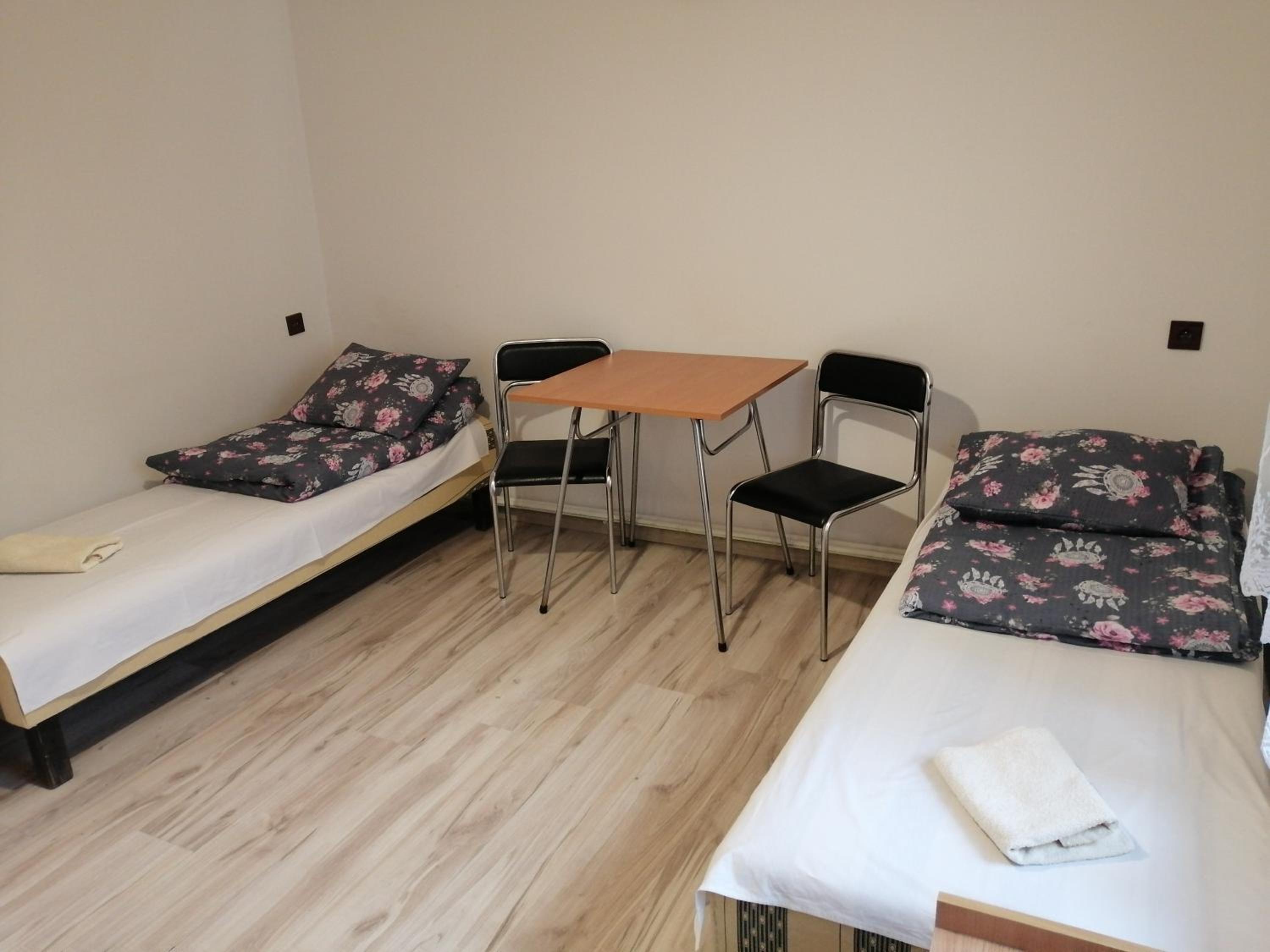 Double Room - Photo 7