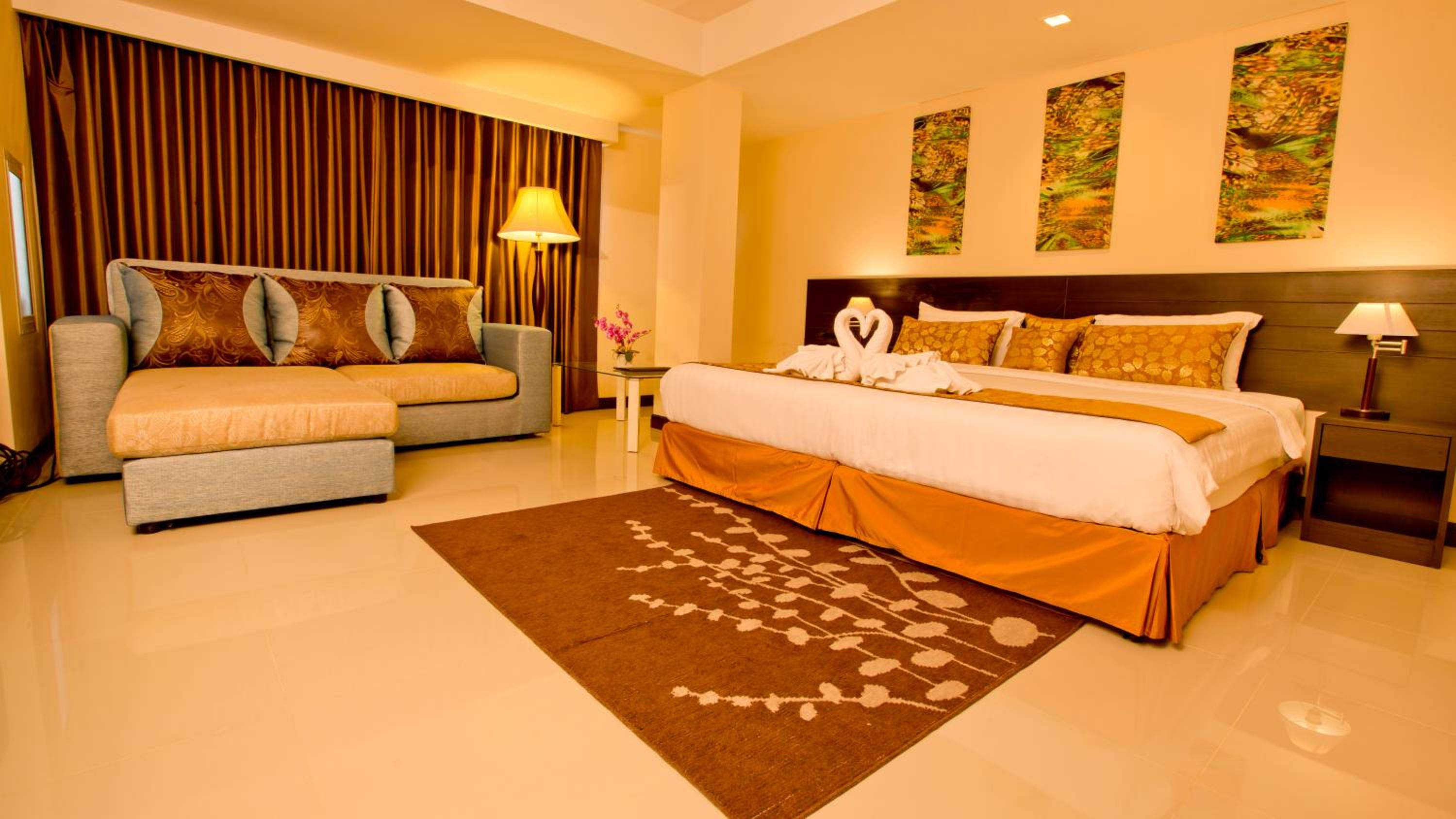 Suite - Photo 8