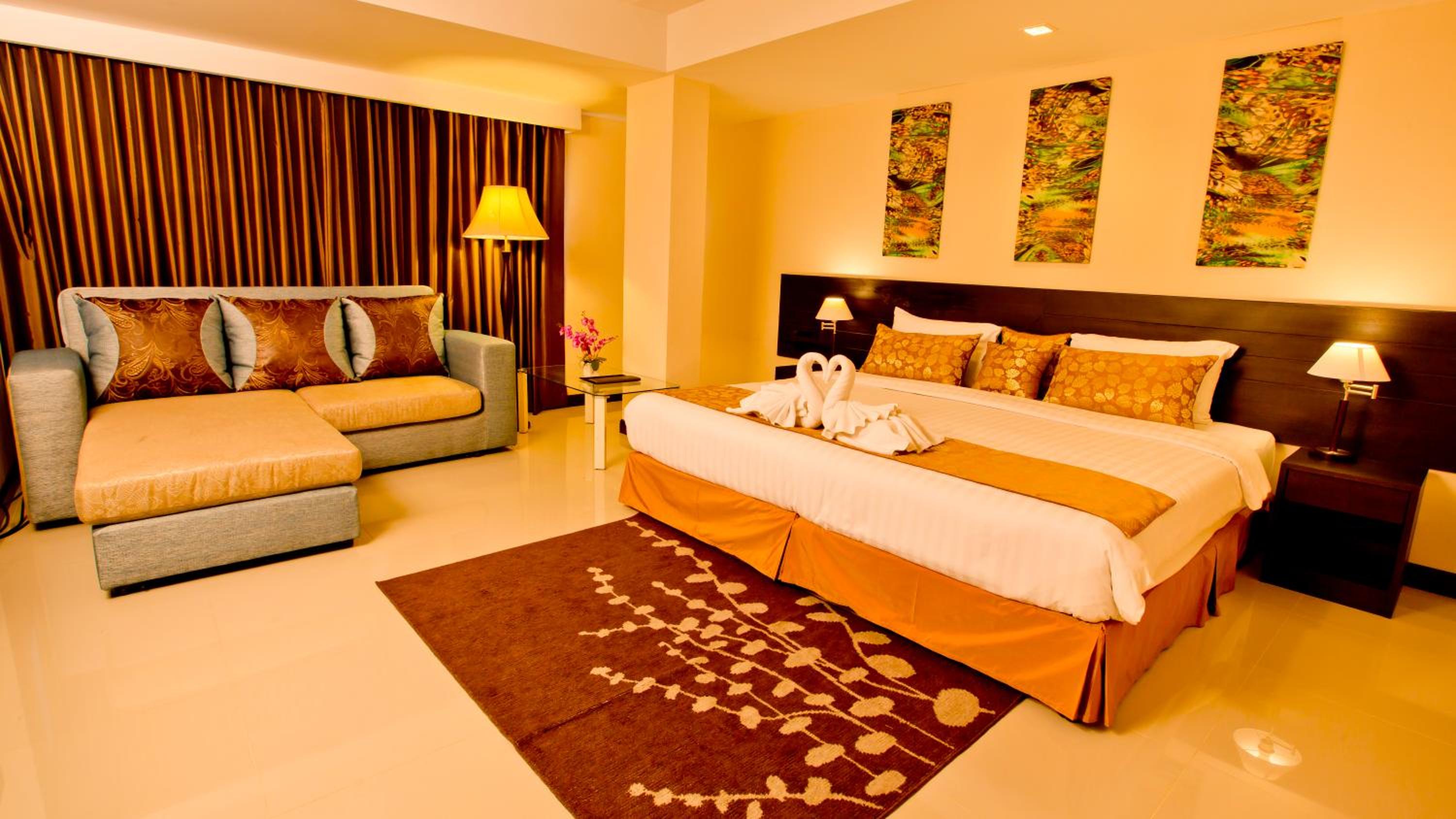 Suite - Photo 7