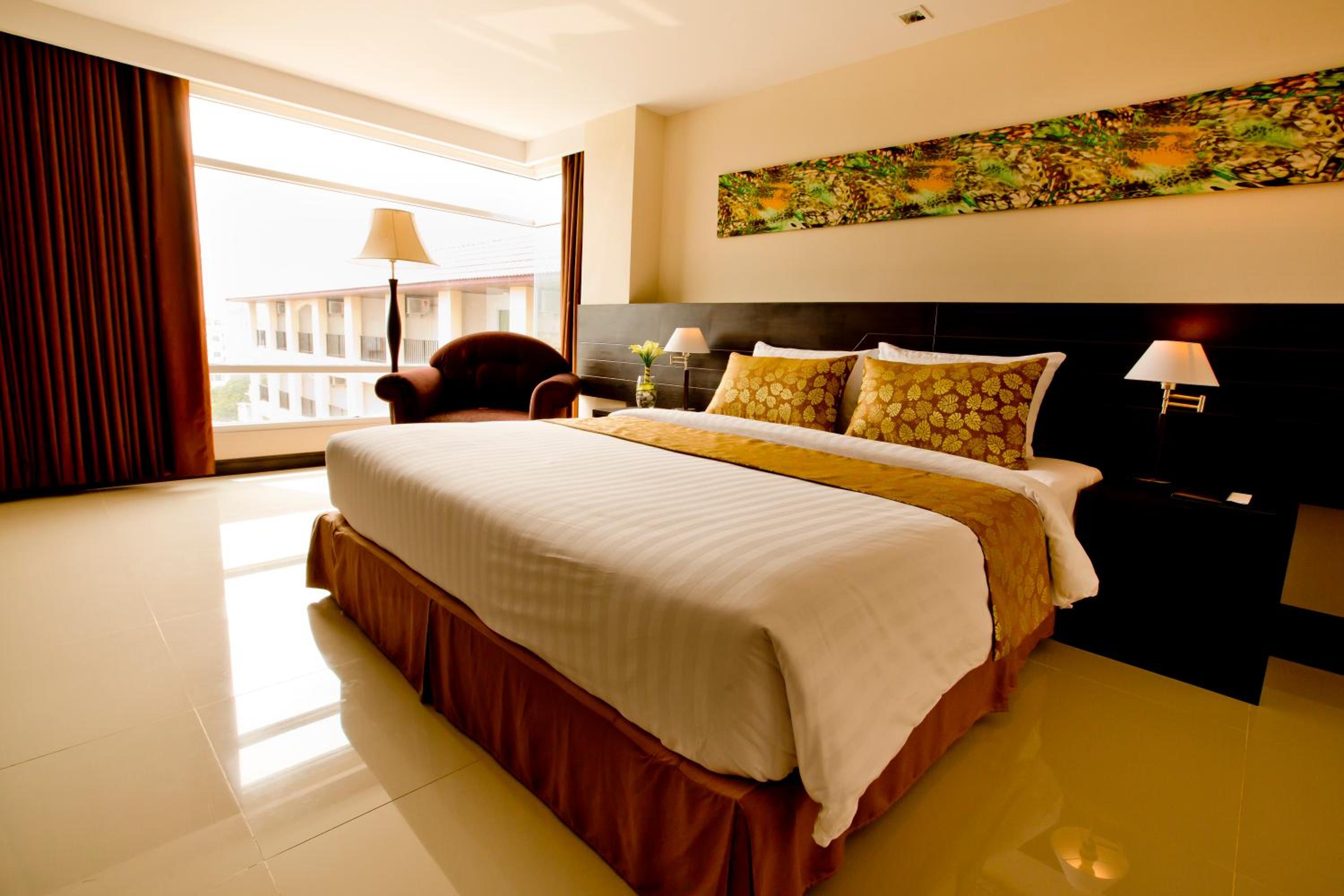 Suite - Photo 6
