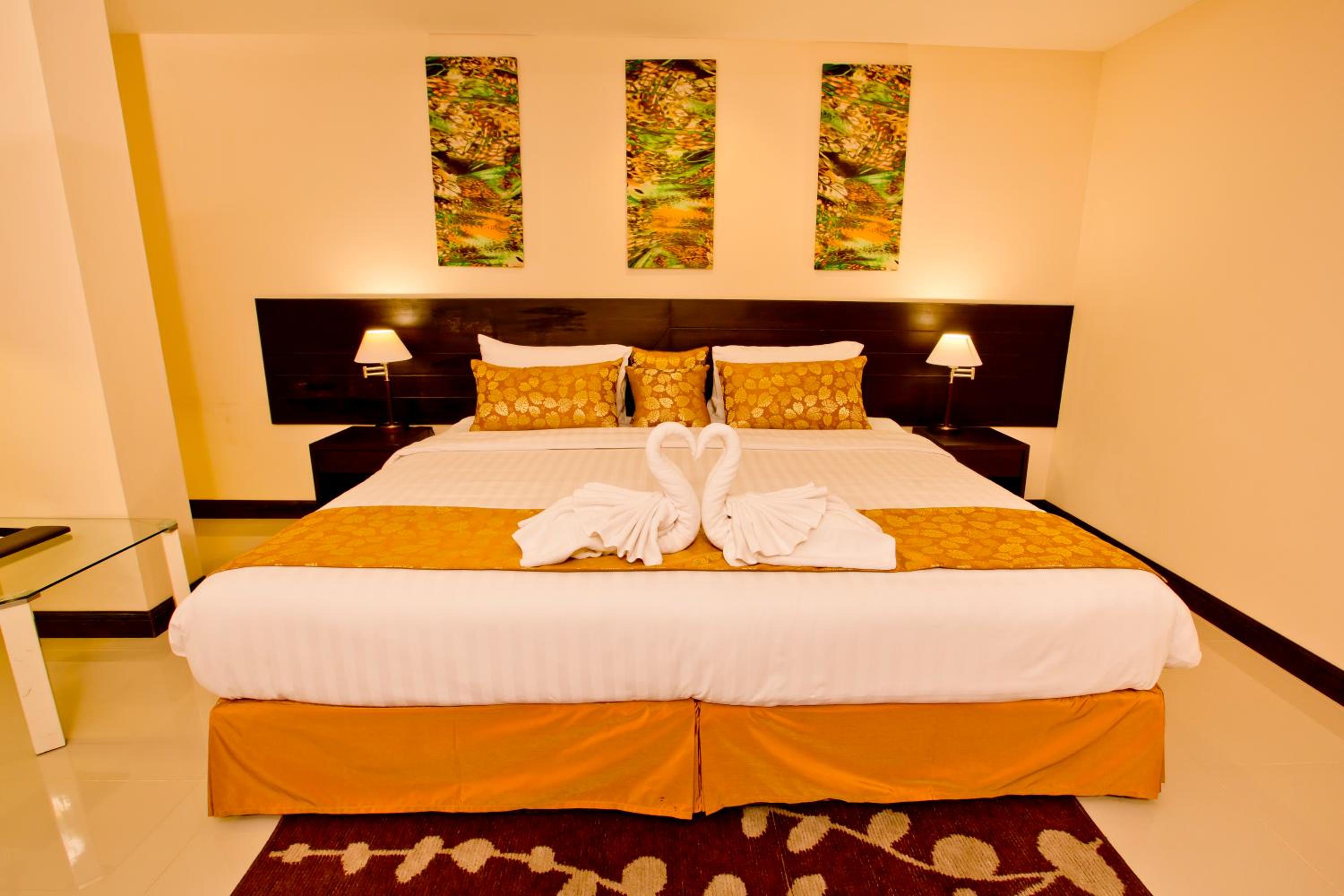 Suite - Photo 5