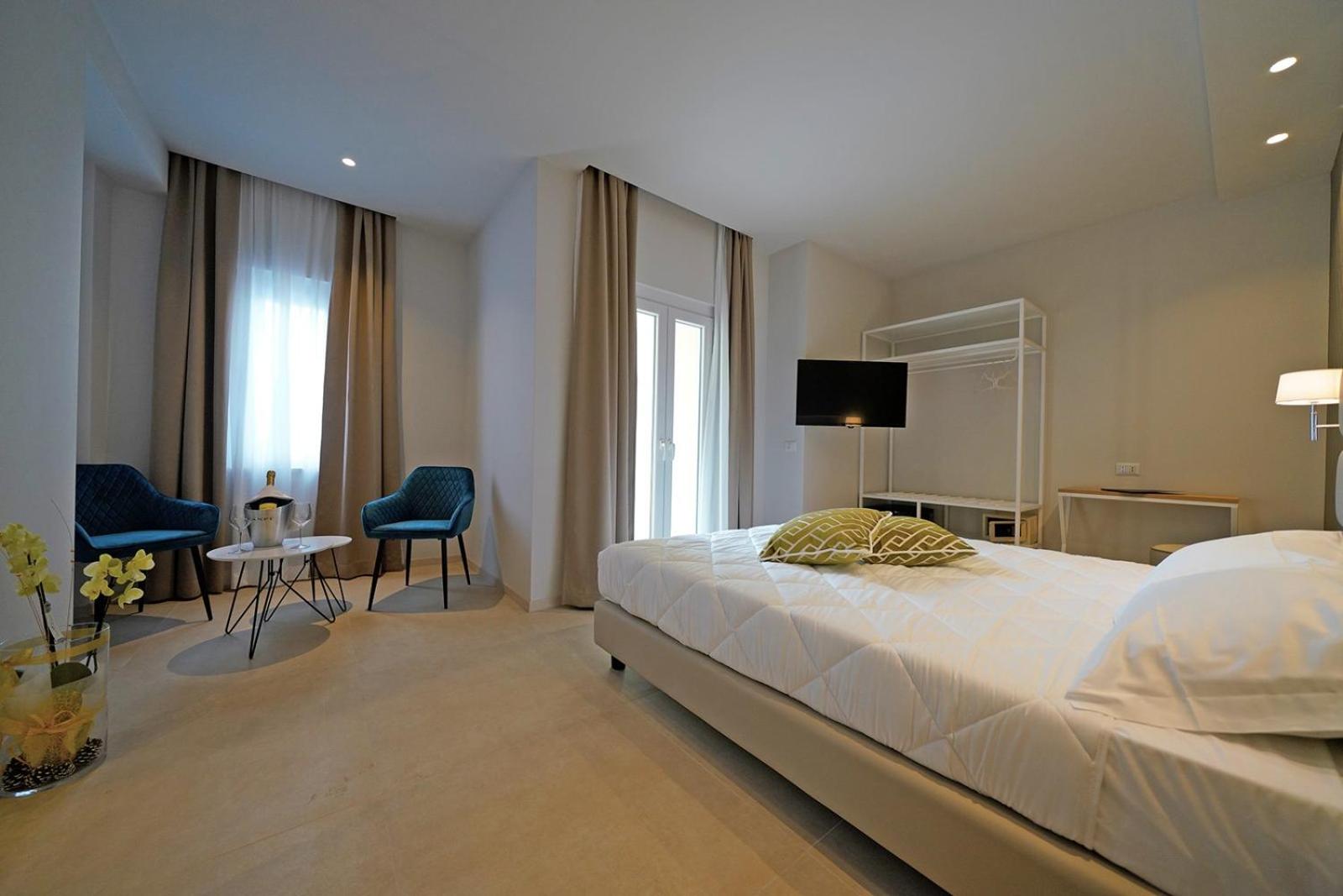 Double Room with Balcony photo 1