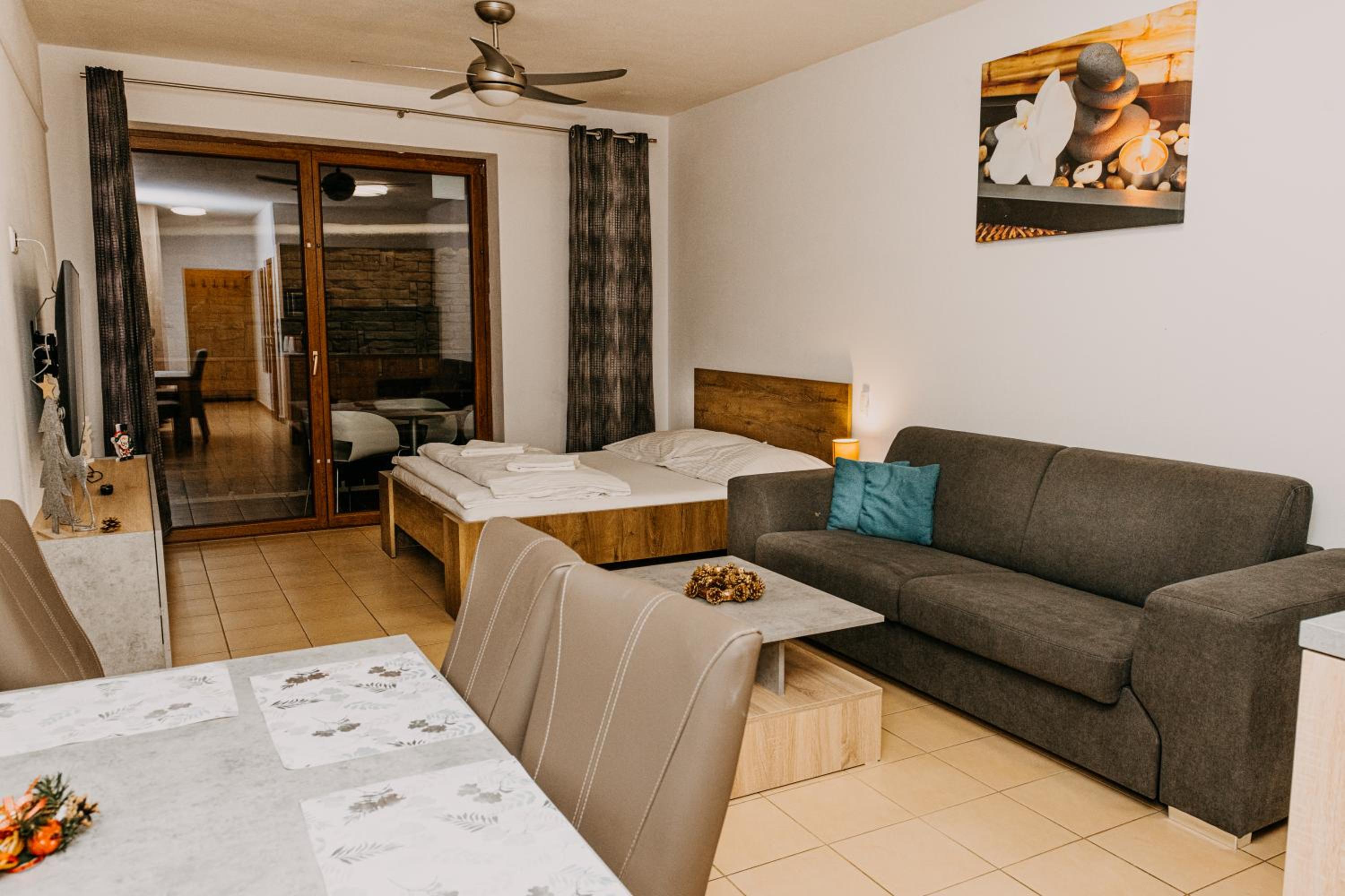 Apartment with Balcony - Photo 11
