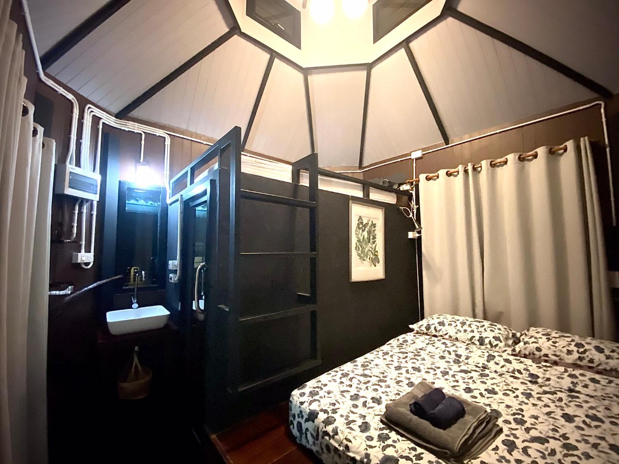 Superior Chalet - Photo 1