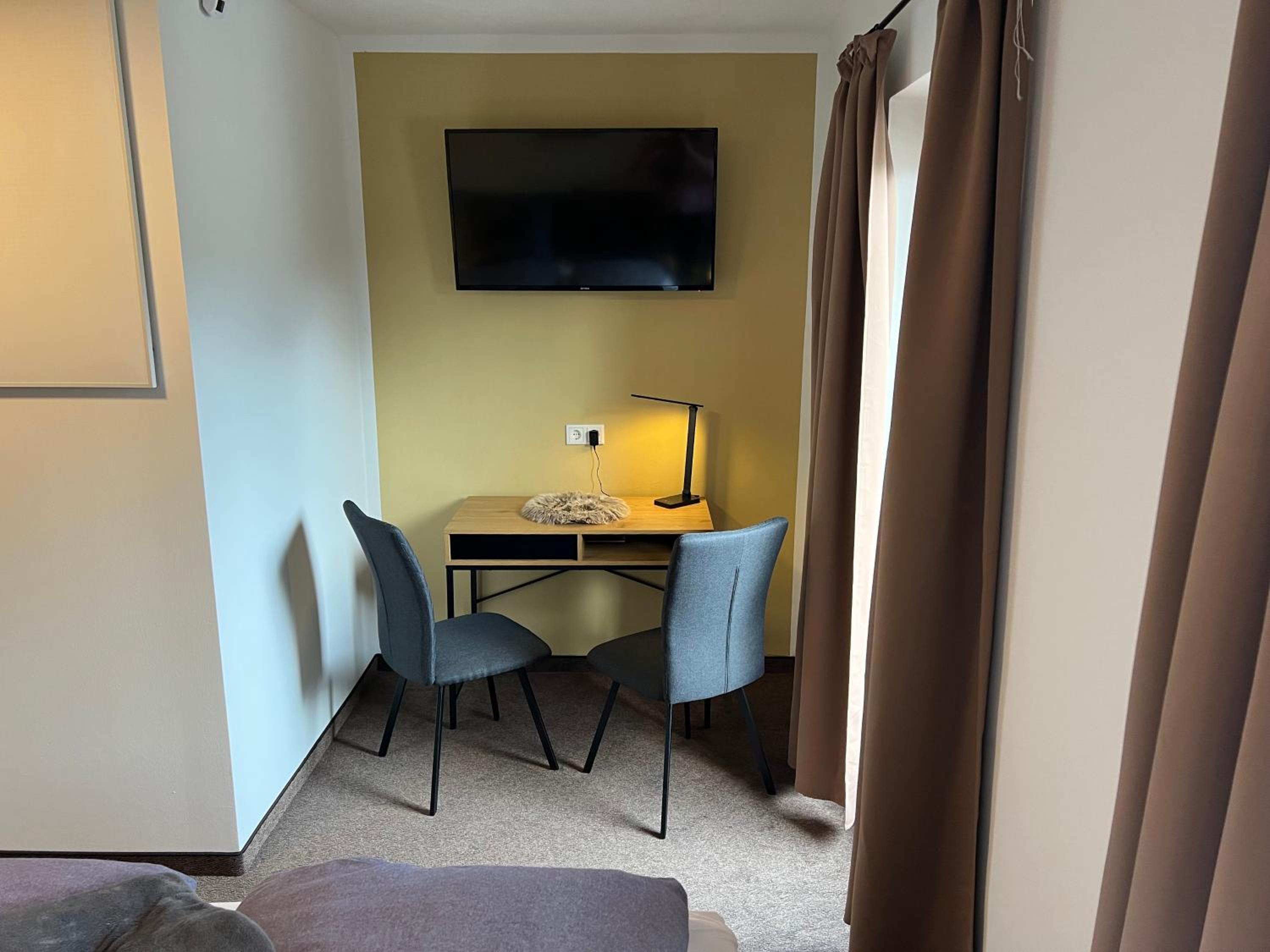 Double Room - Photo 17