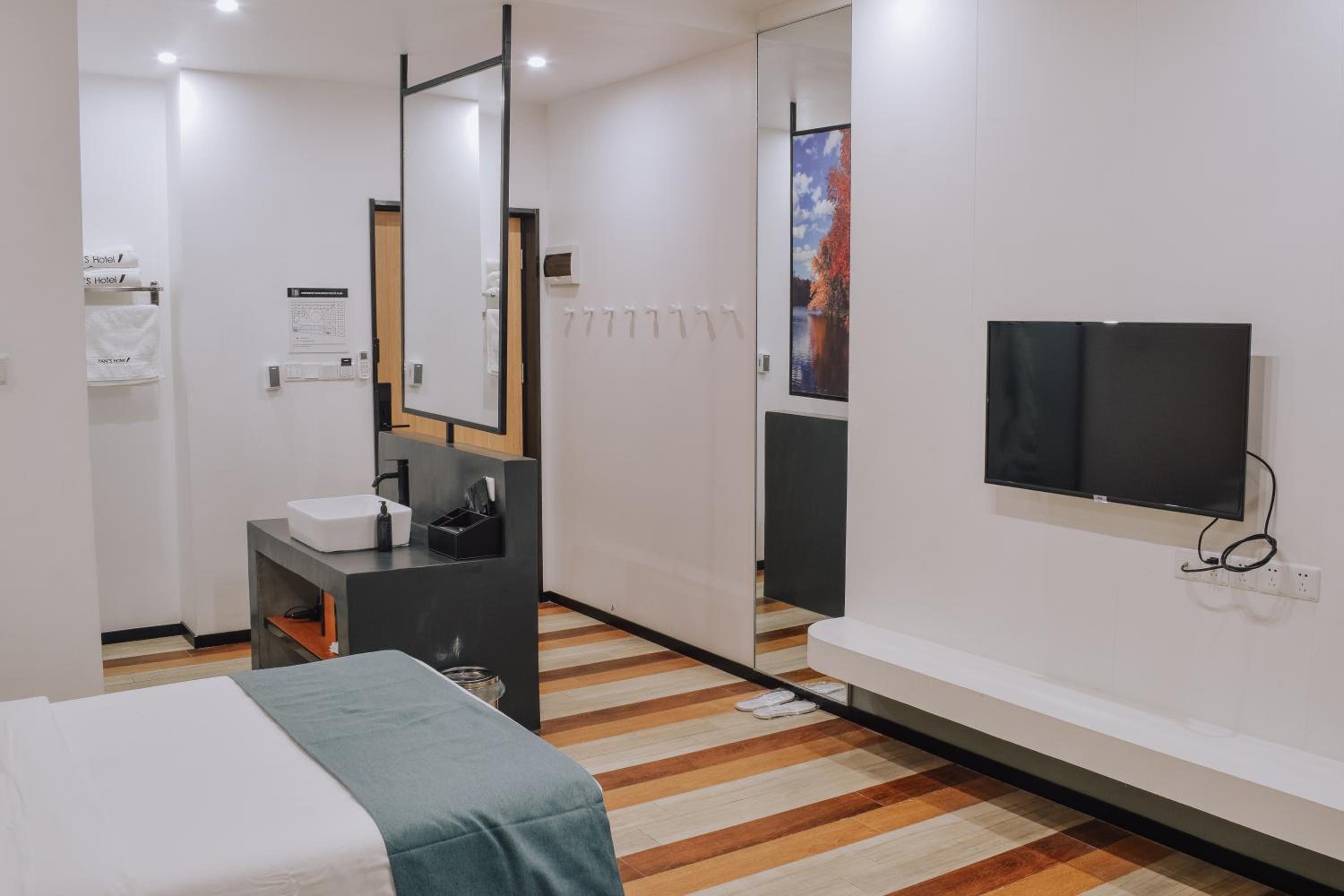 Deluxe Twin Room - Photo 4