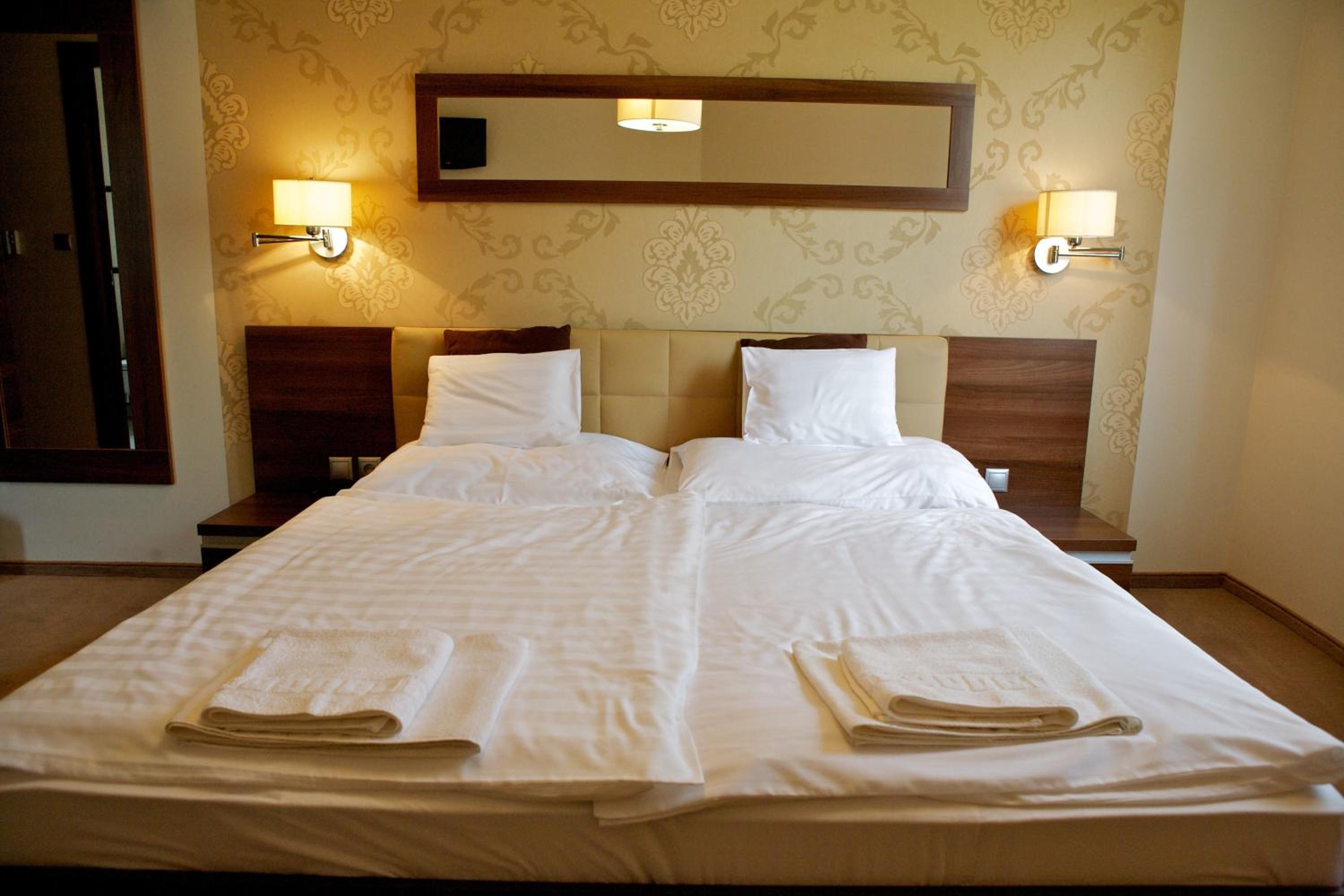 Double Room - Photo 11