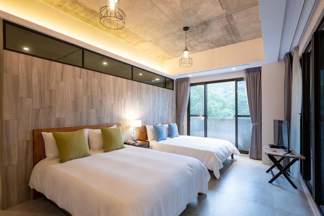 Quadruple Room with Garden View - Photo 4