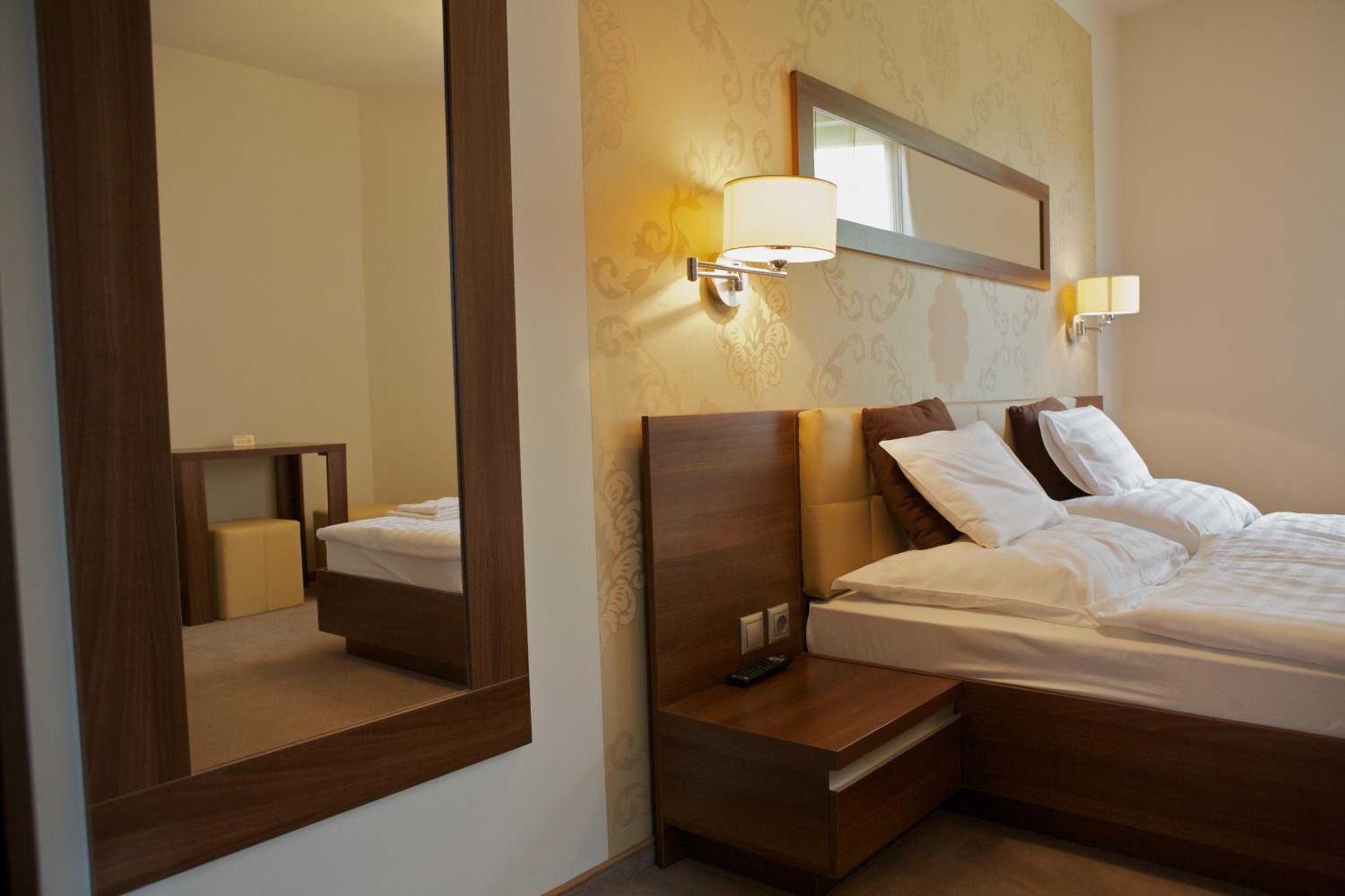Double Room - Photo 3