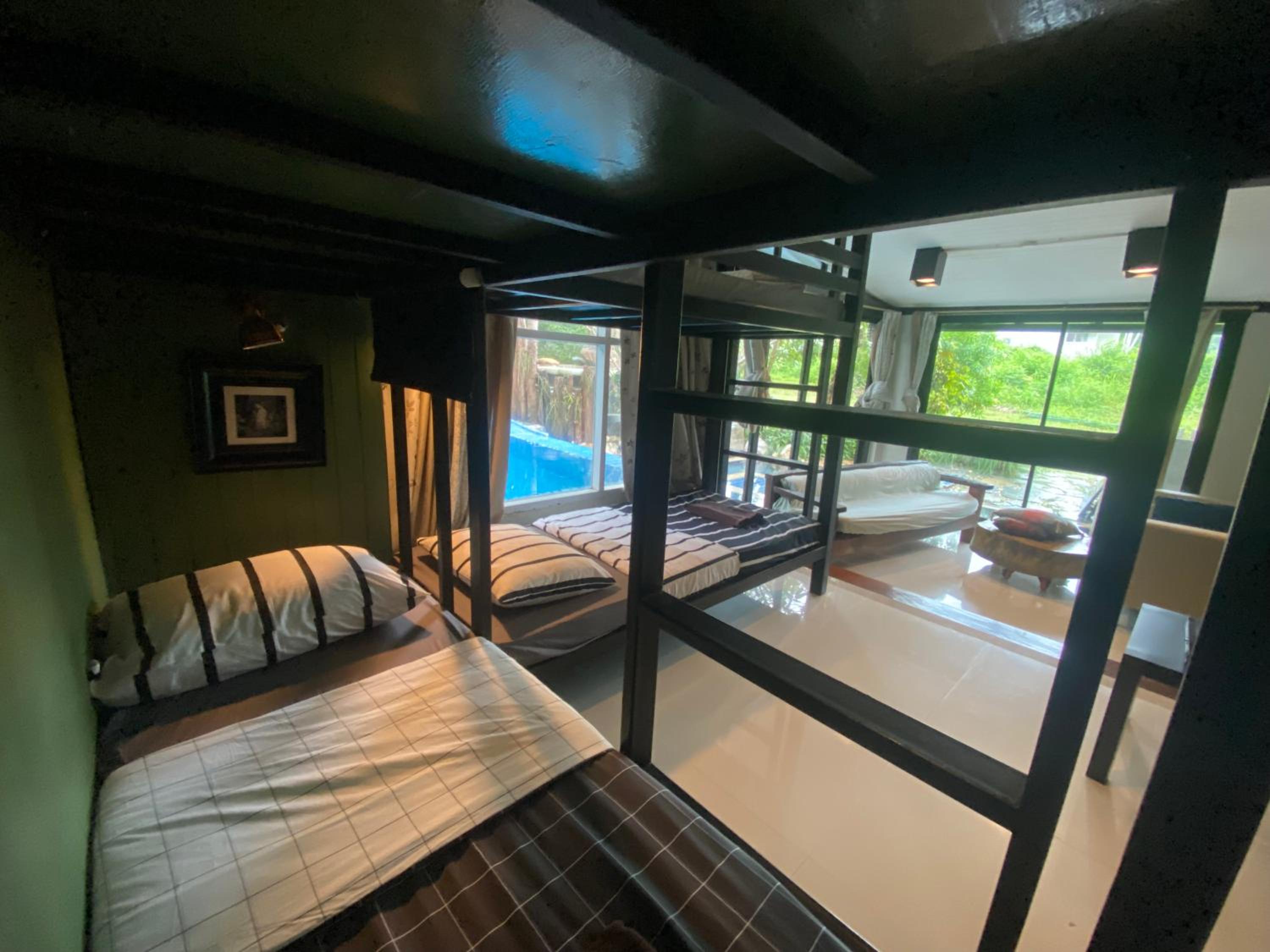 Villa with Private Pool - Photo 2