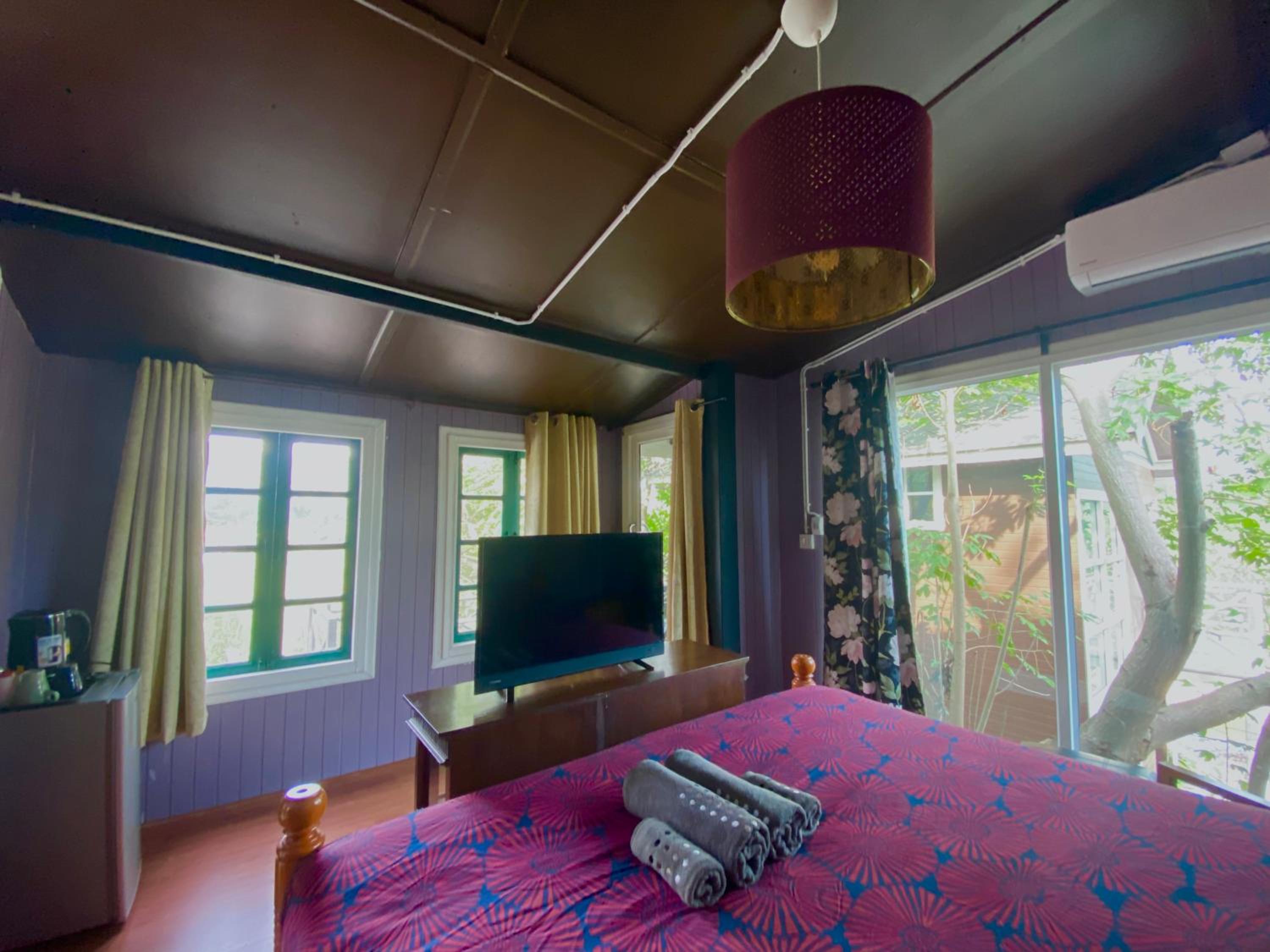 Villa with Private Pool - Photo 10