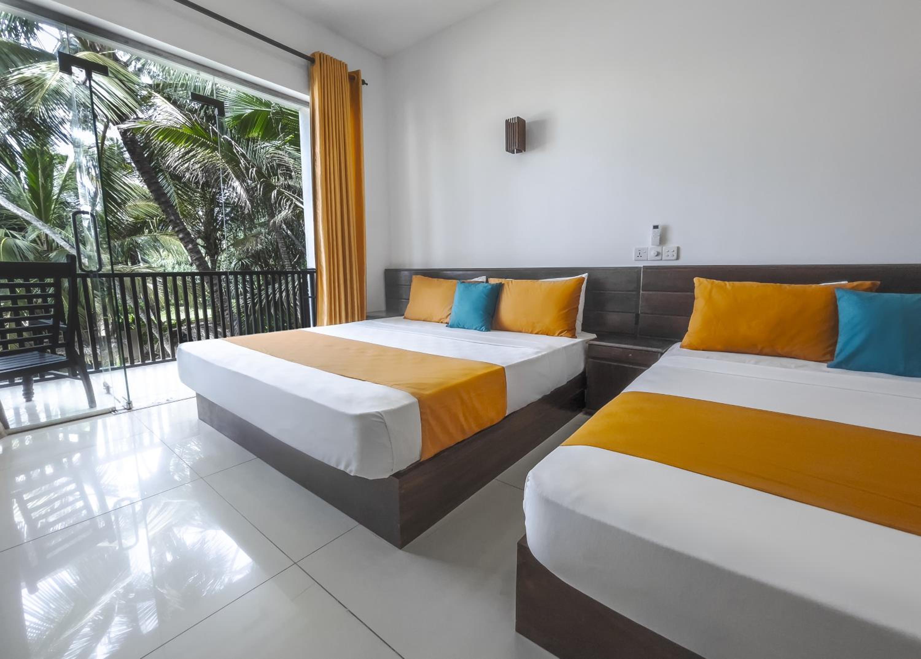 Family Room with Sea View photo 1