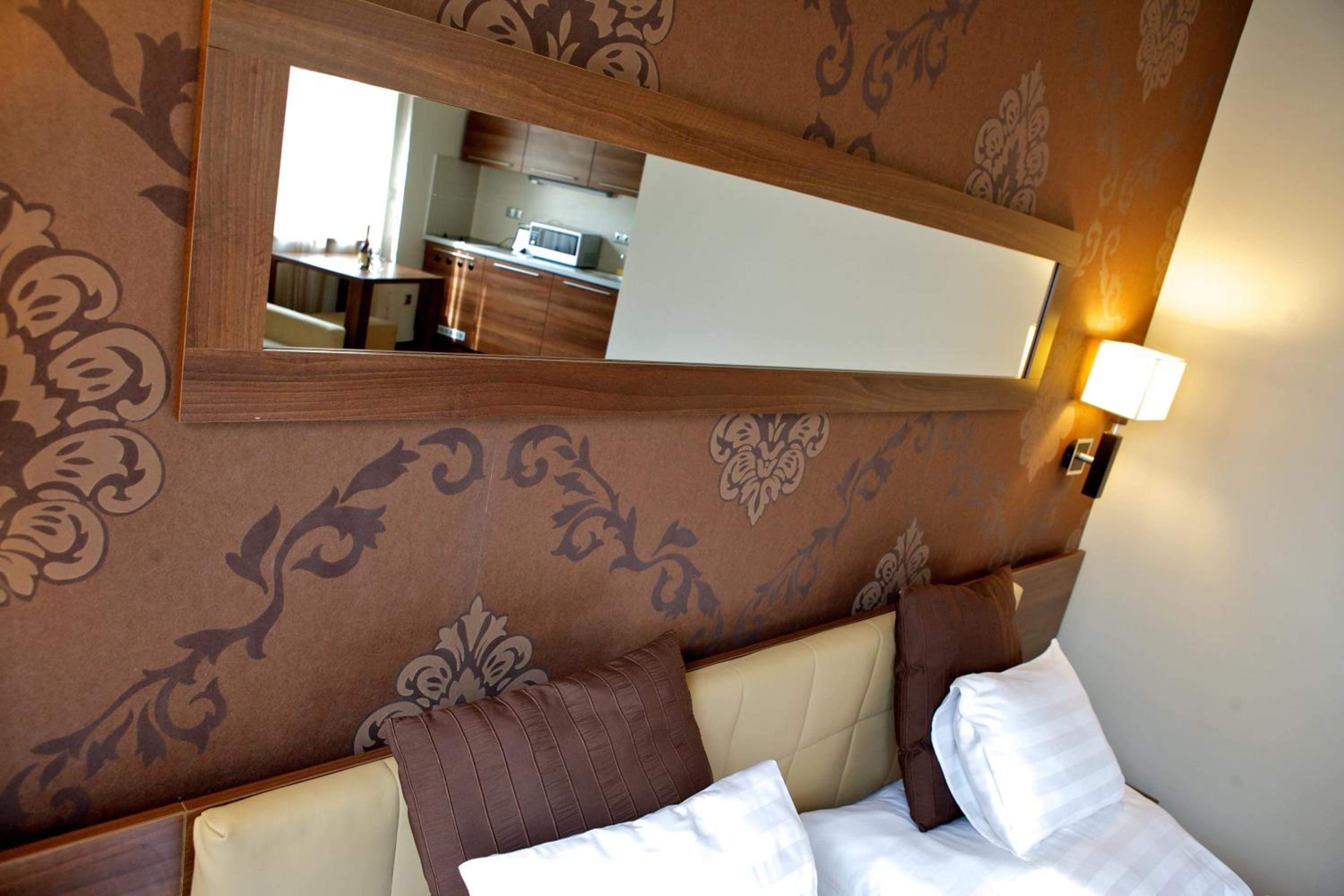Triple Room - Photo 12