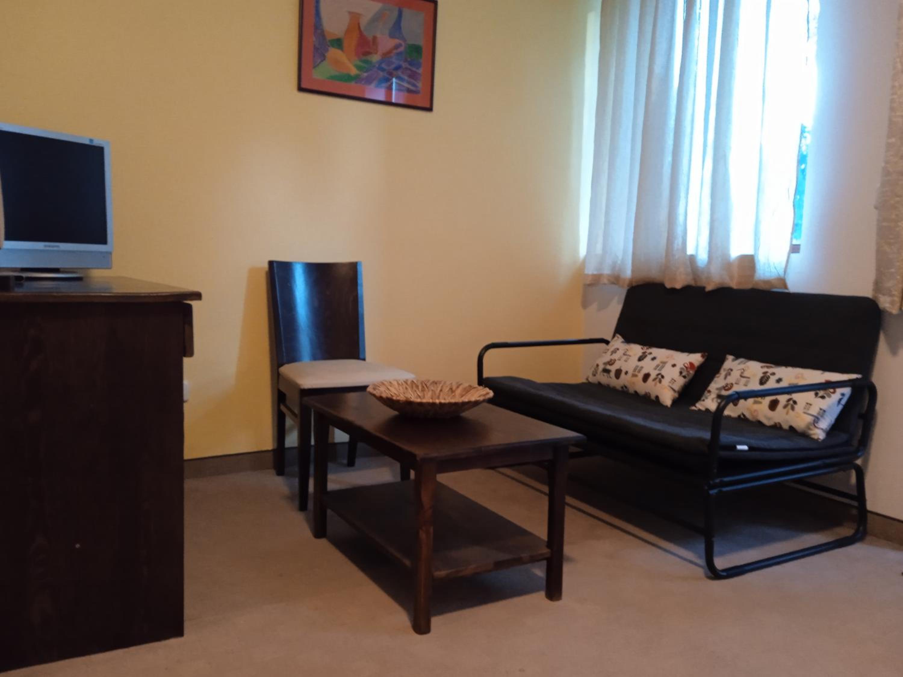 Family Room with Balcony photo 3