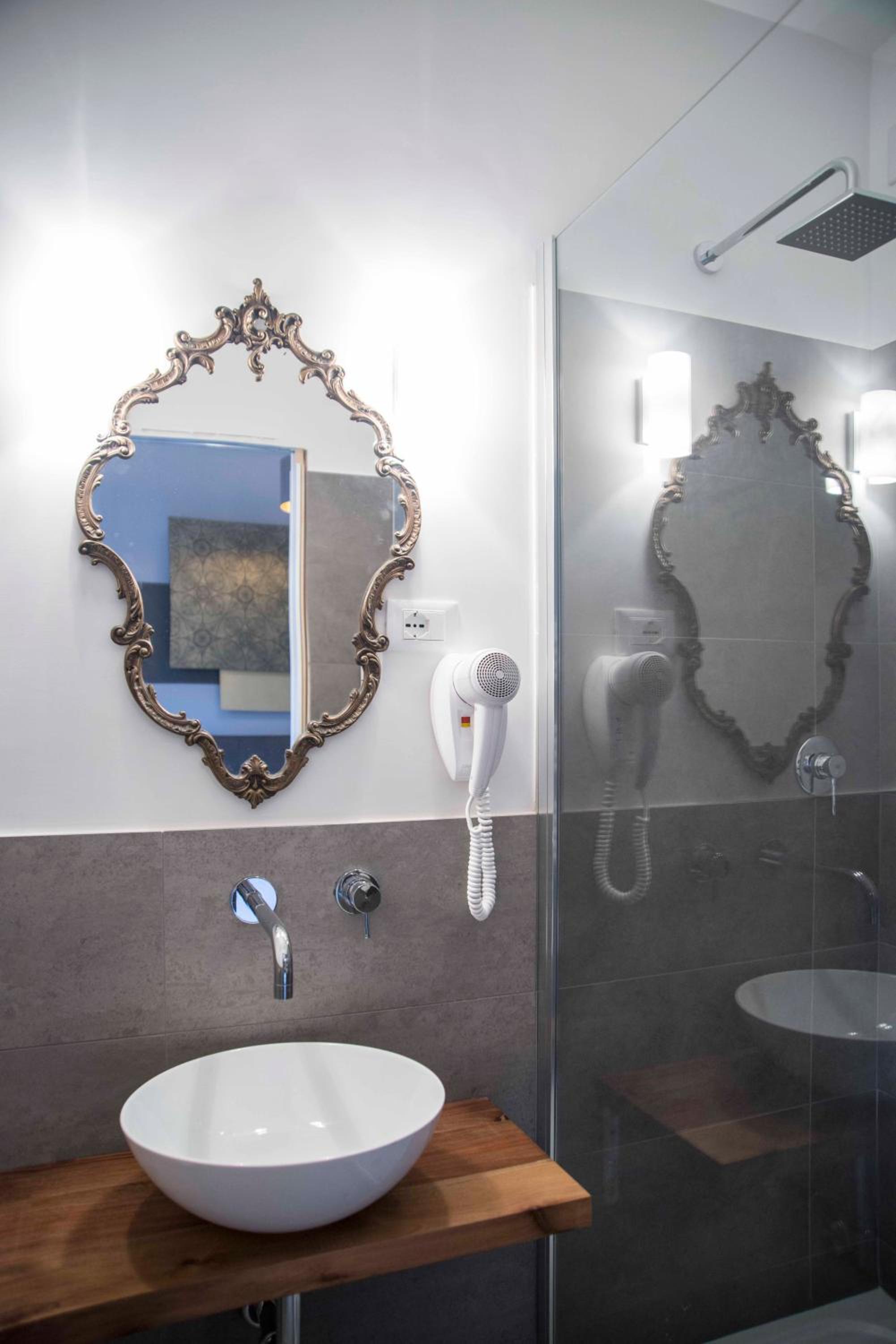 Double Room with Private Bathroom photo 3