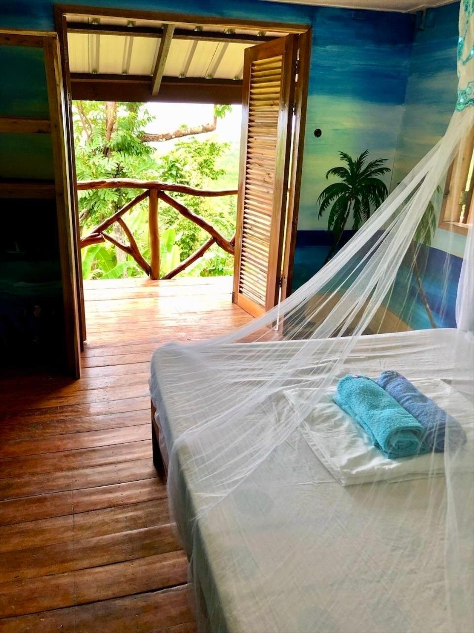 Double Room with Balcony and Sea View photo 2