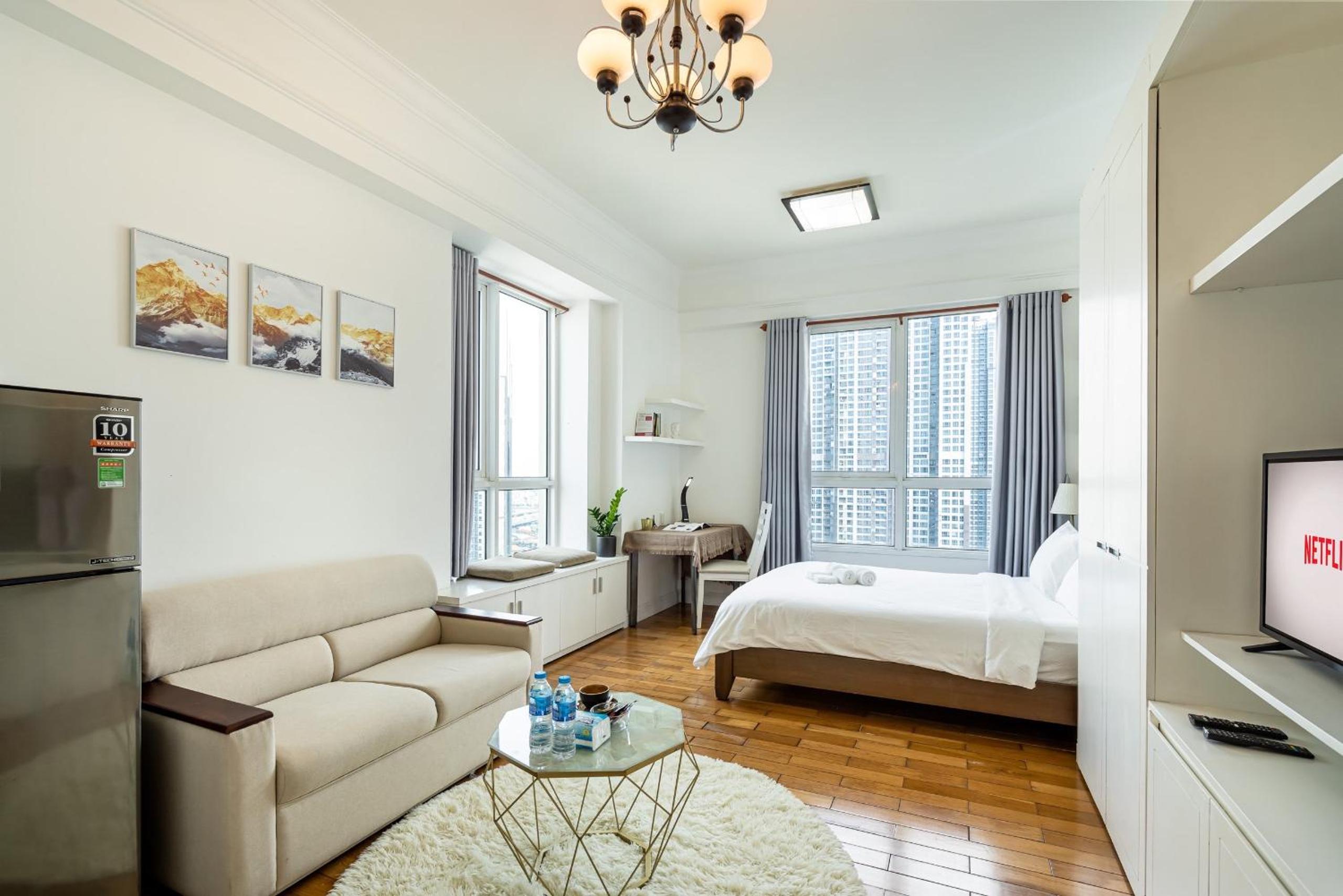 Studio Apartment
