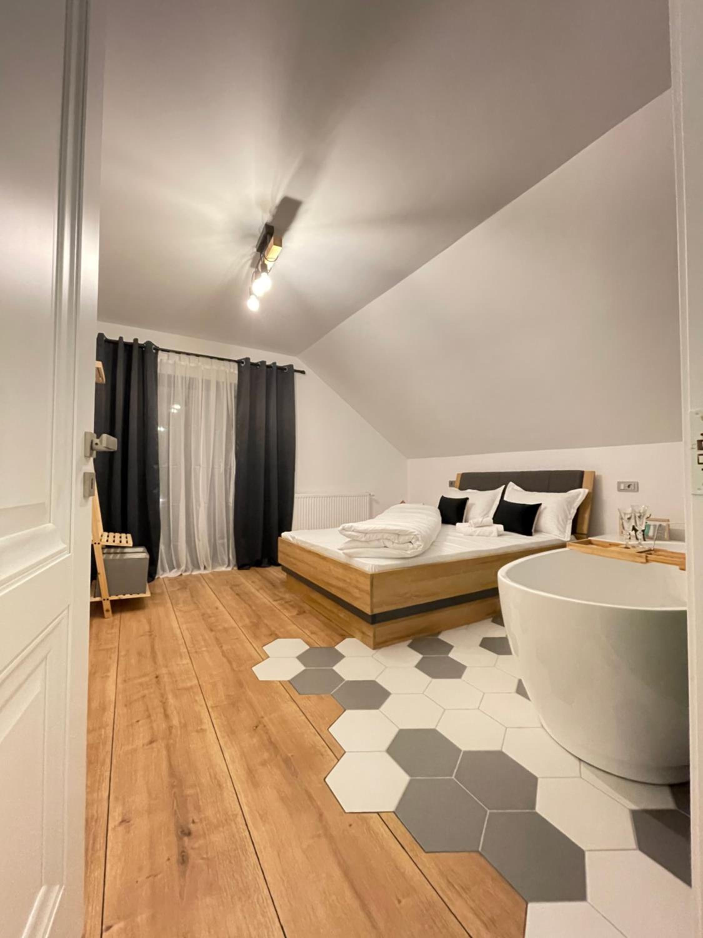 Three-Bedroom Villa photo 3
