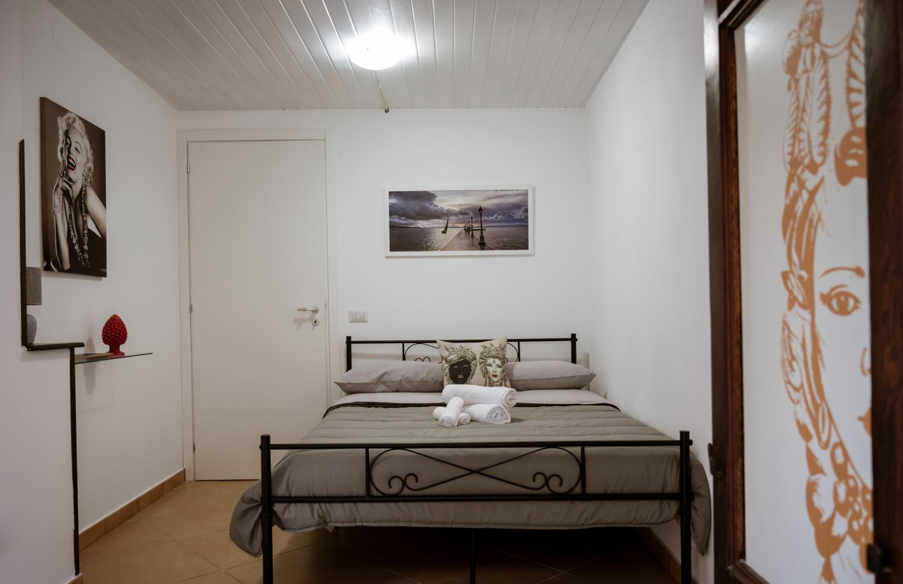 Three-Bedroom House photo 1