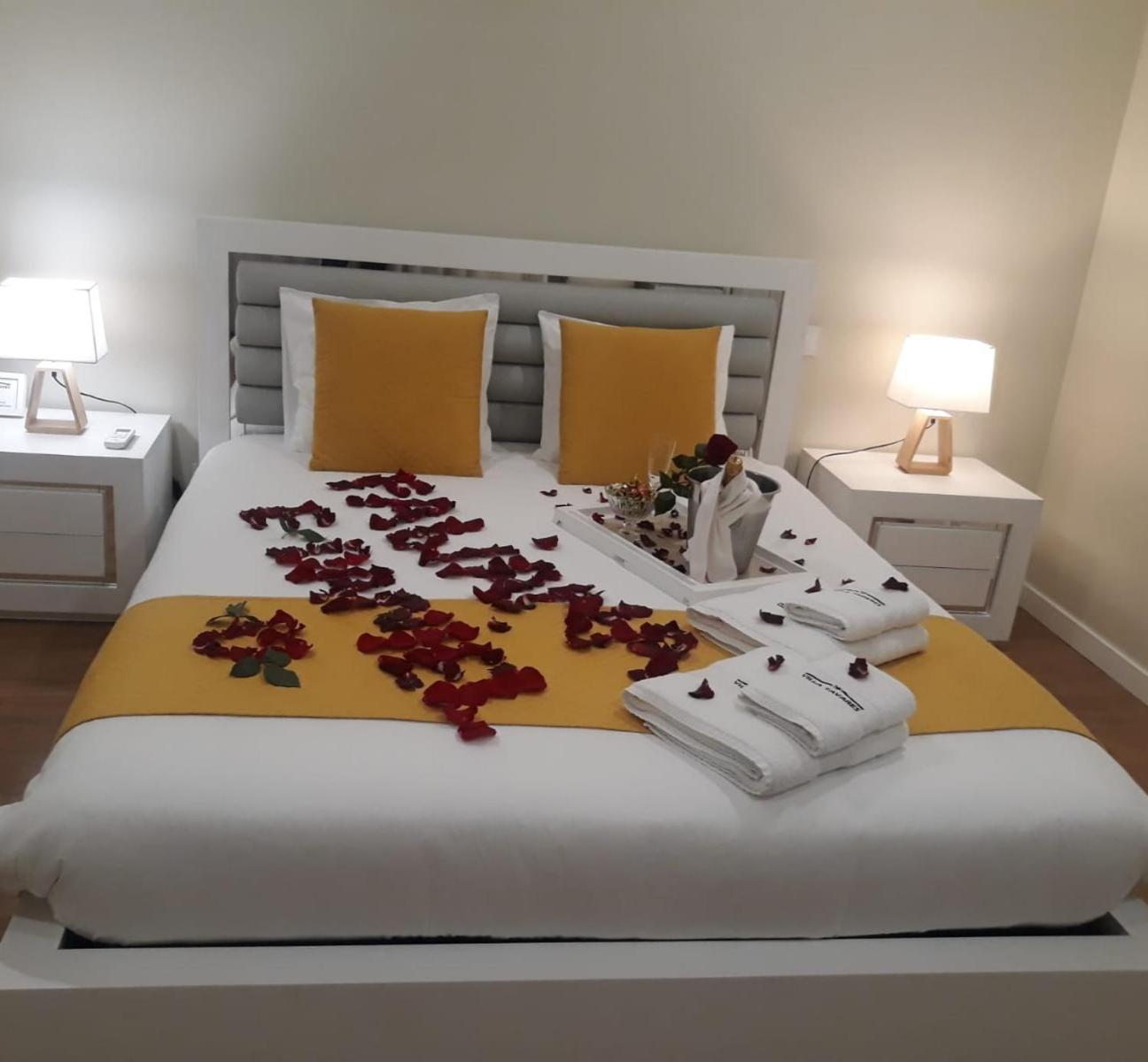 King Suite with Balcony photo 3