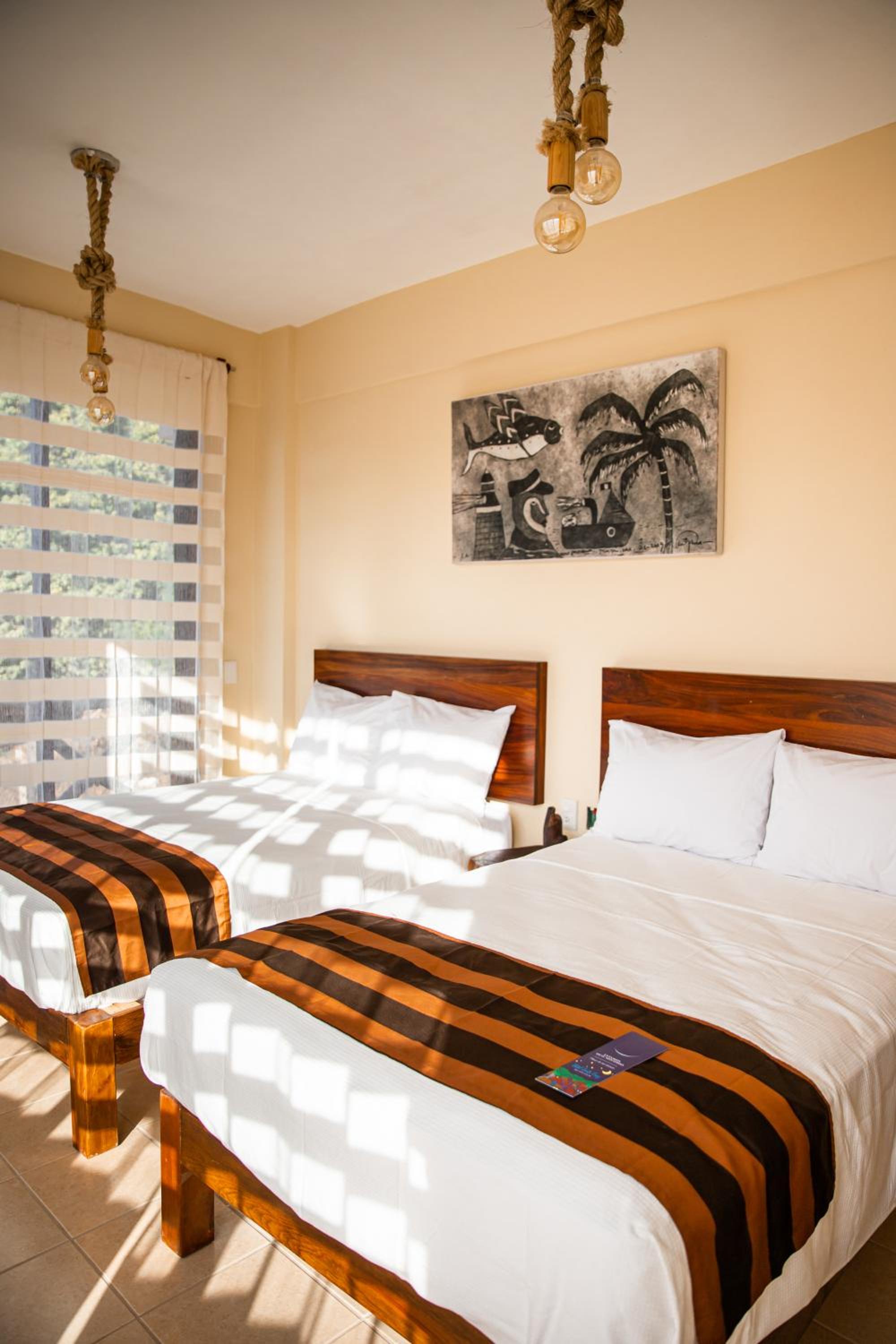 Double Room with Two Double Beds - Photo 2