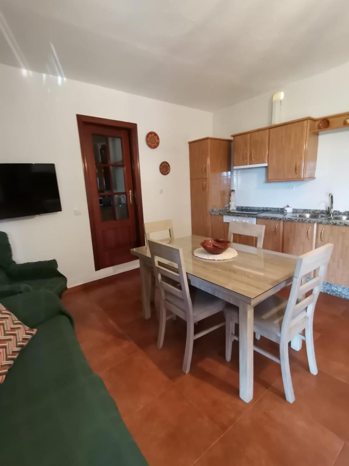 Three-Bedroom House photo 3