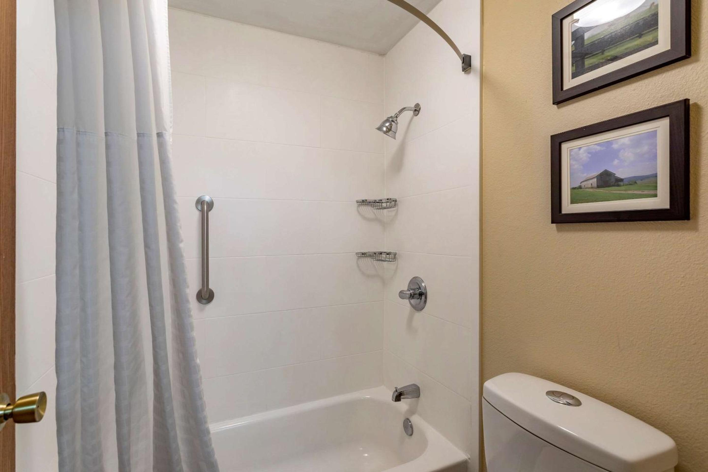 Standard King Room - Photo 1