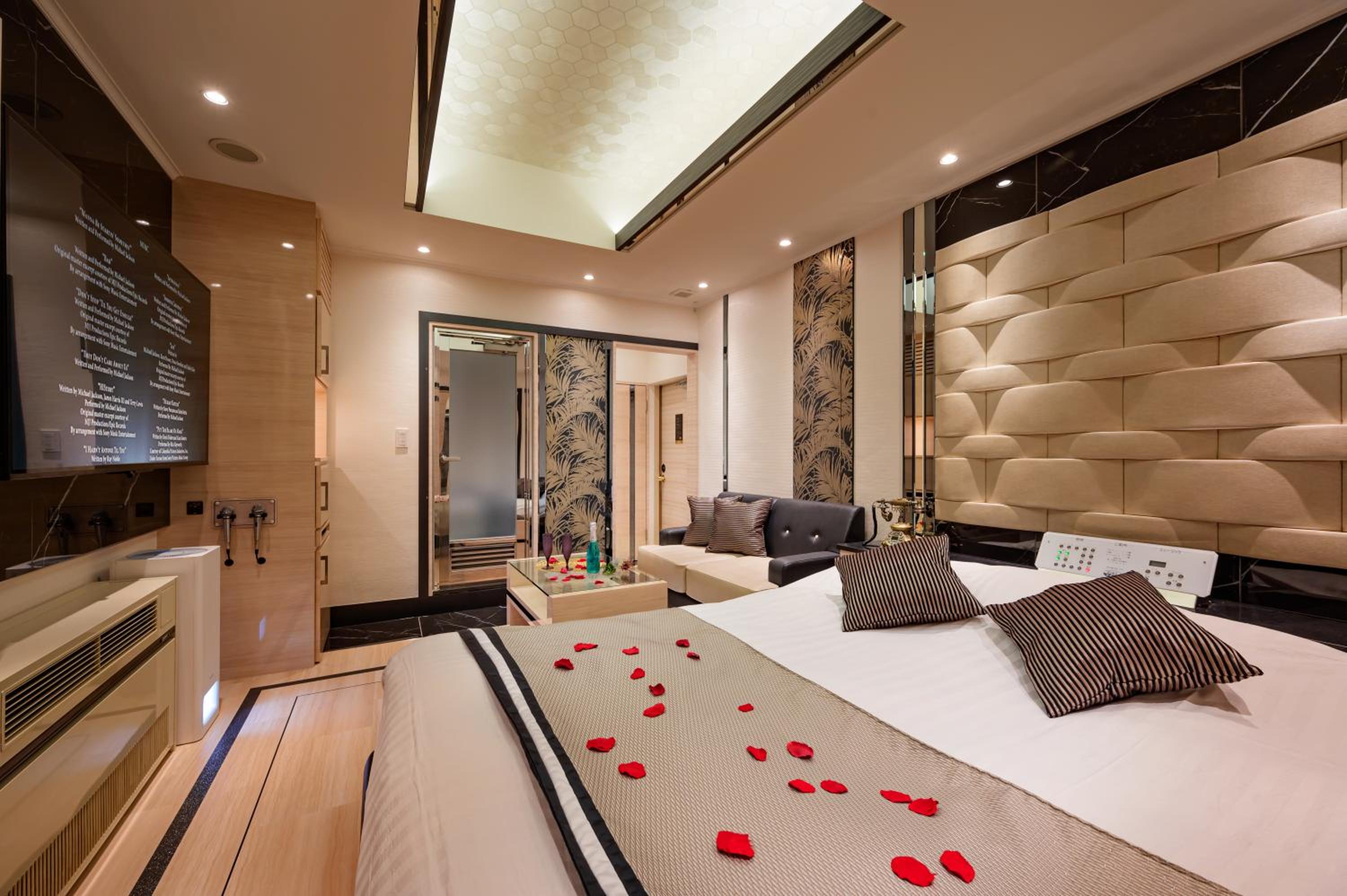 Large Double Room photo 3