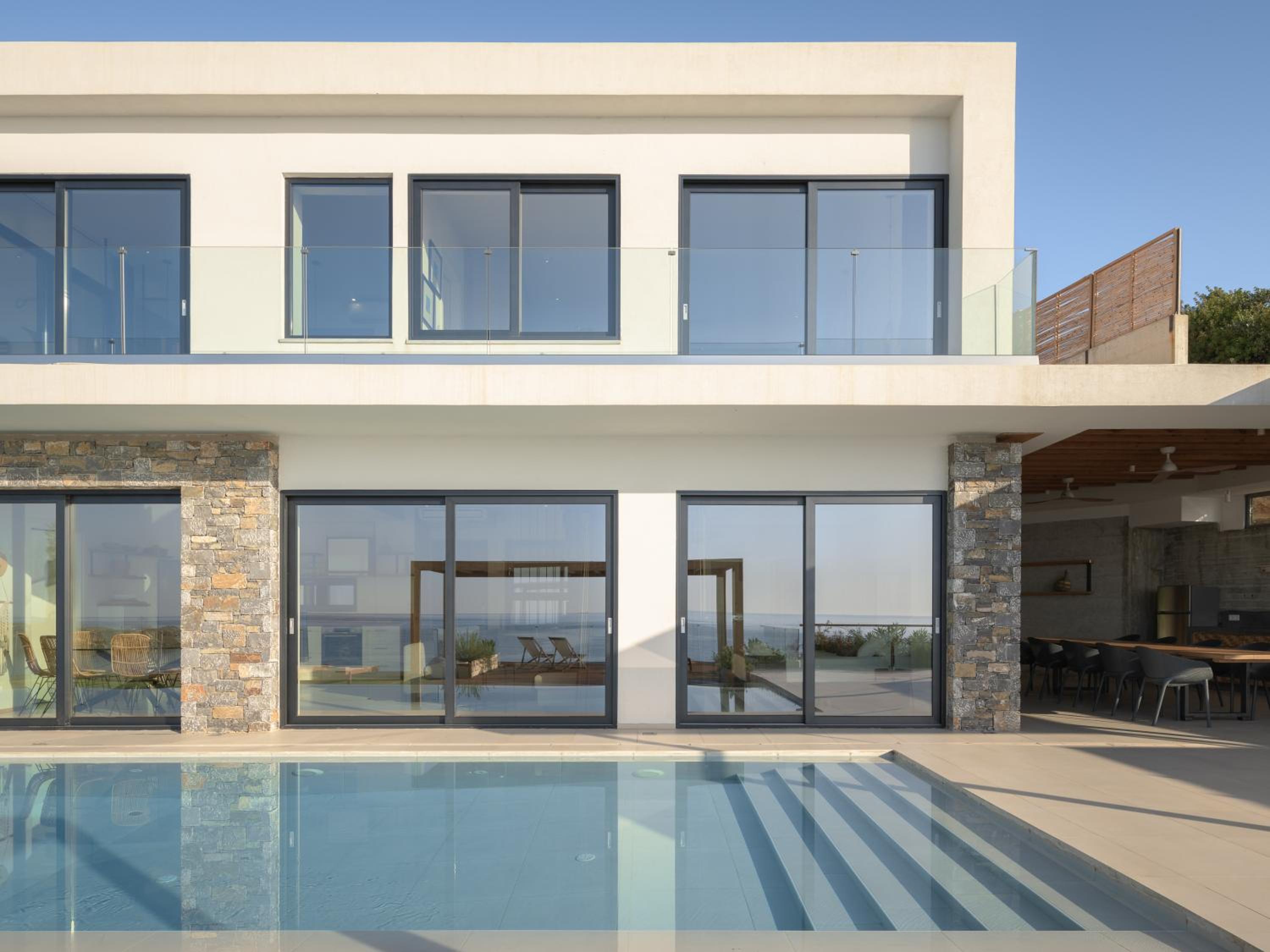 Villa photo 2