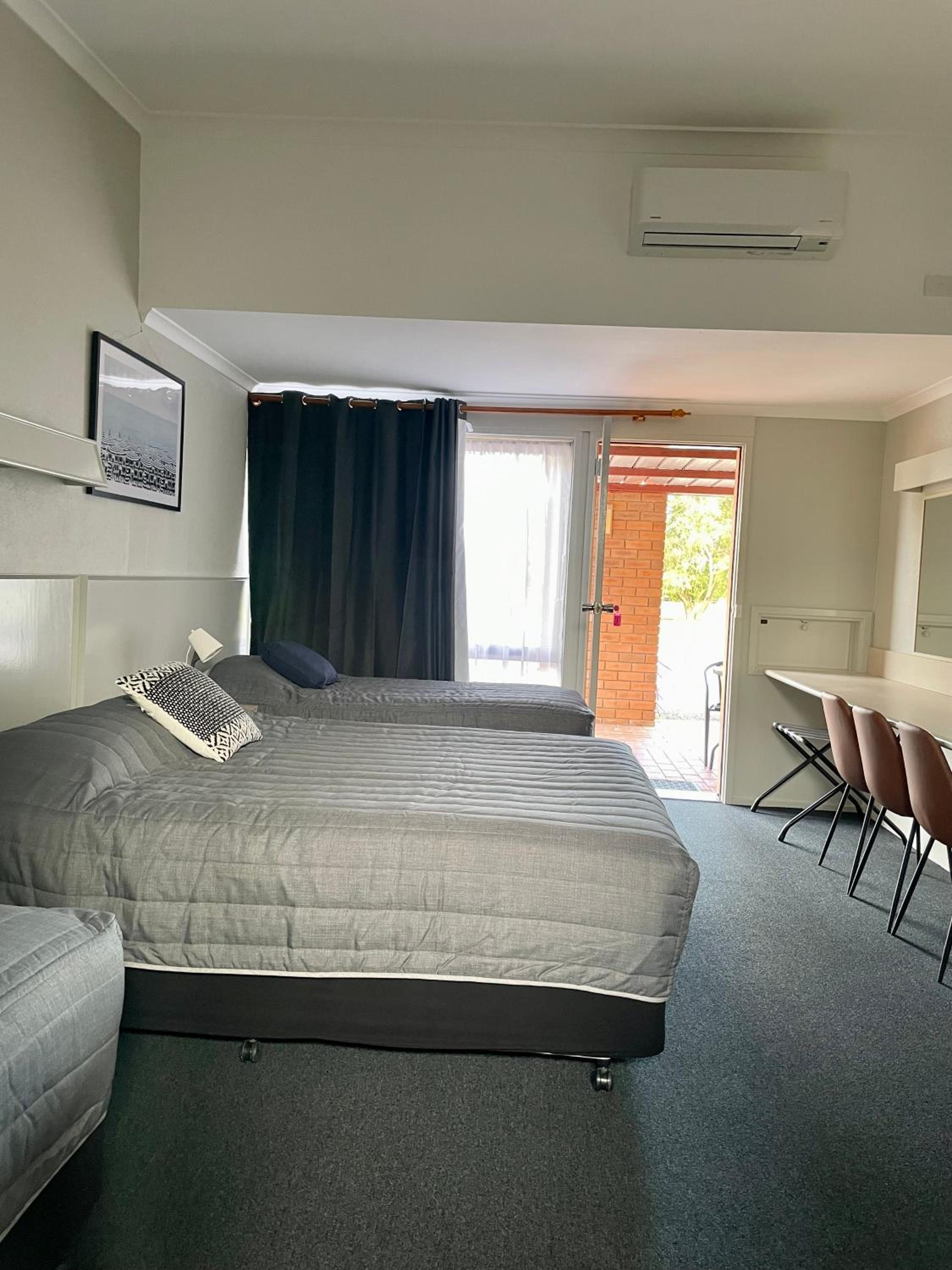 Executive Triple Room