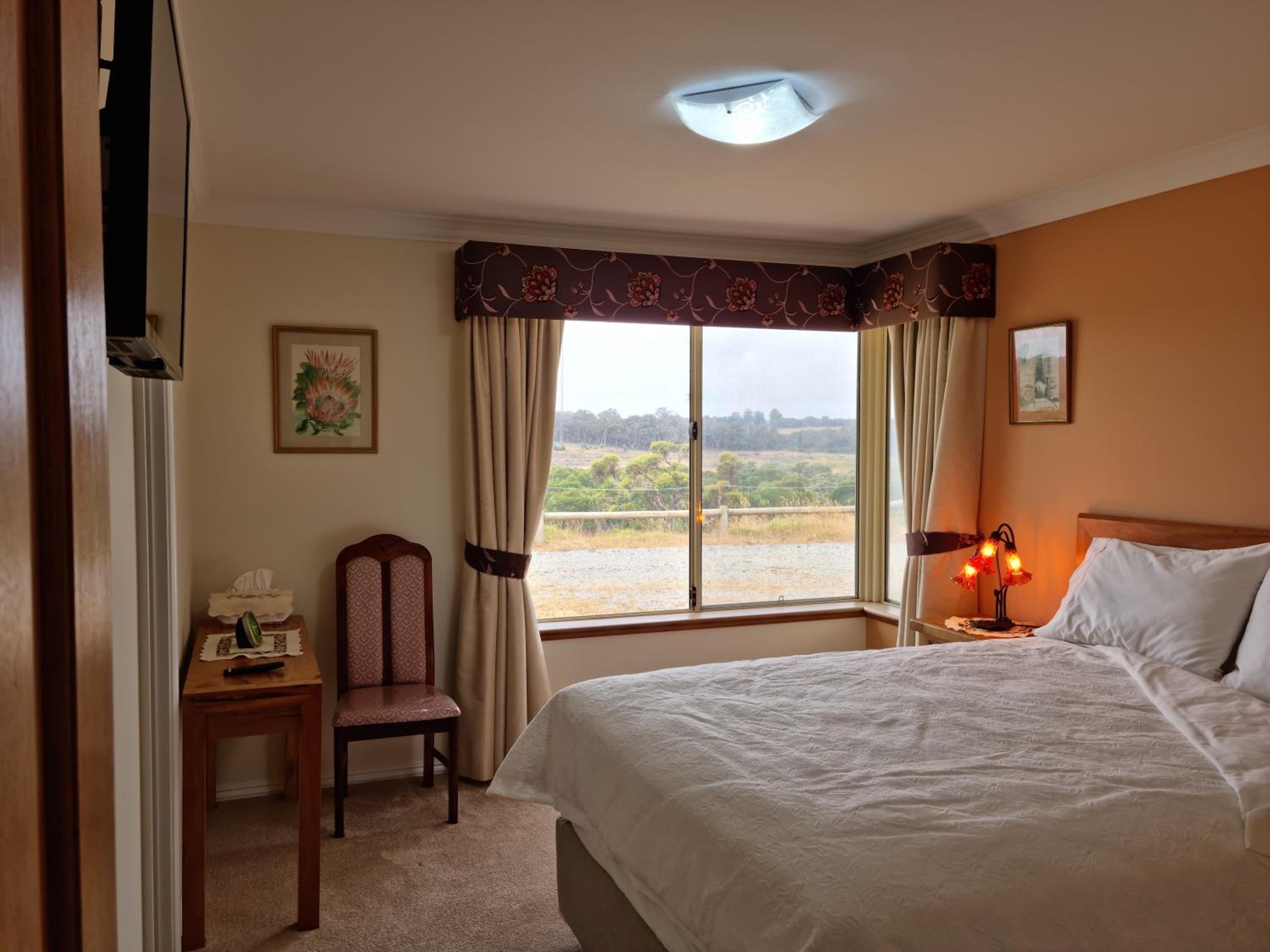 Queen Room with Garden View photo 1