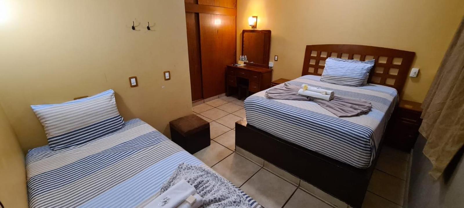 Twin Room - Photo 1