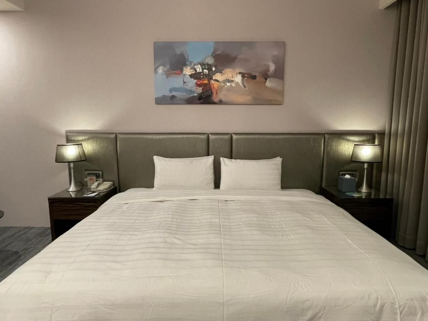 Deluxe Double Room - Photo 10