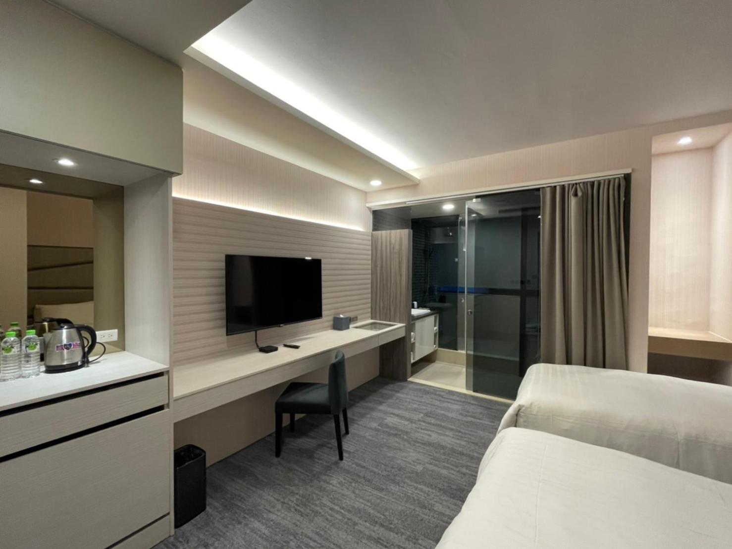 Classic Twin Room - Photo 3